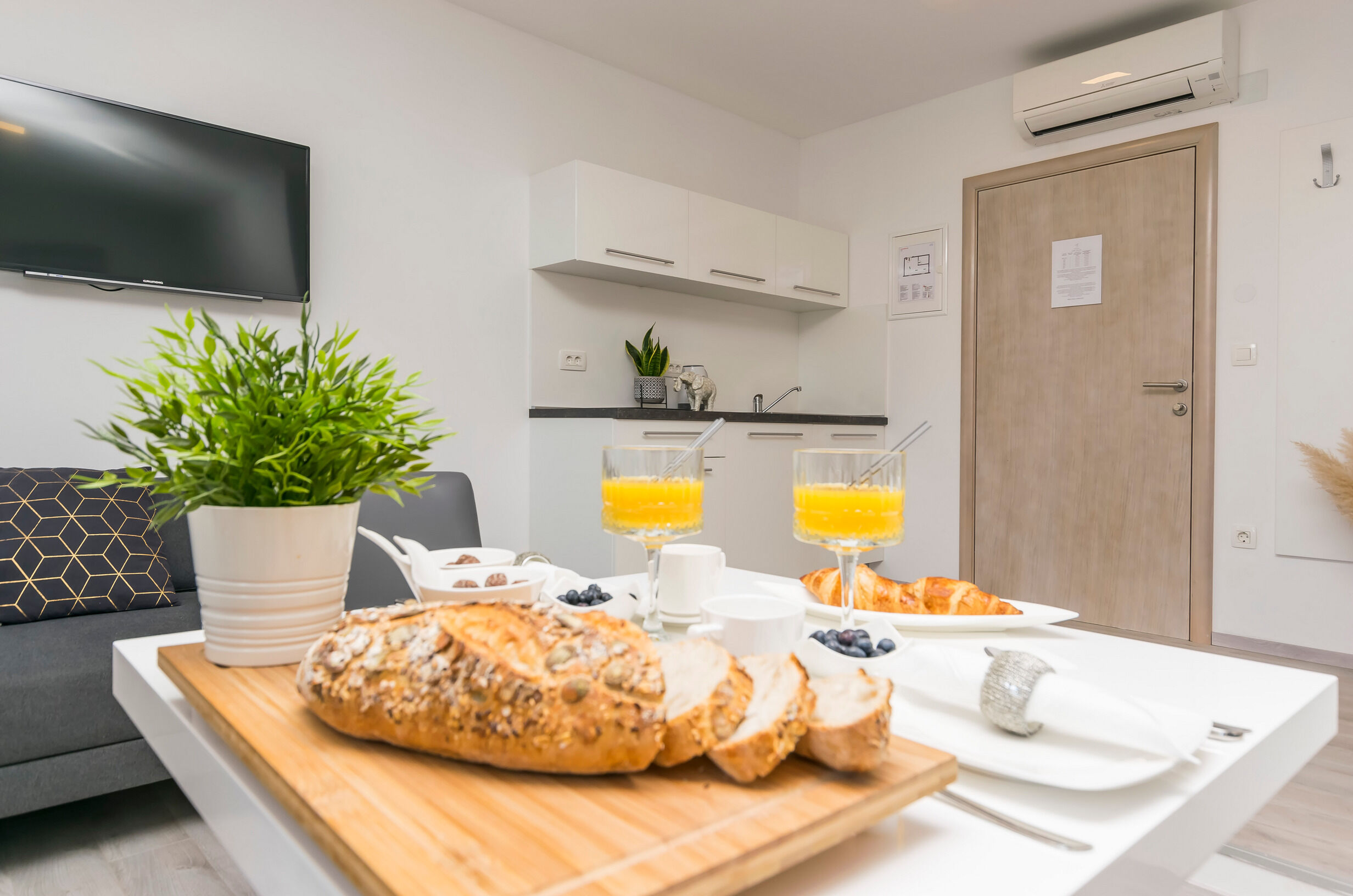 Apartments and Rooms Adriatic Suites 80461-A2