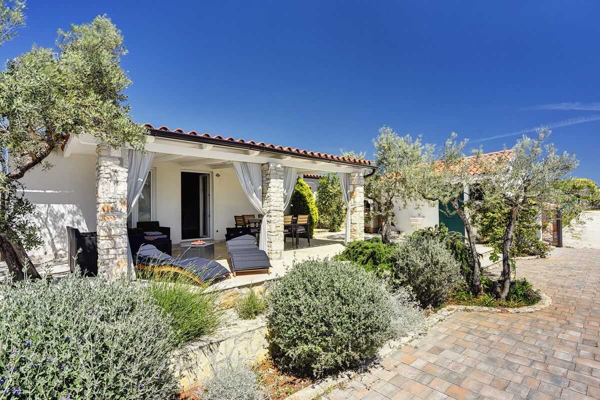 Villa Emily 73554-K1