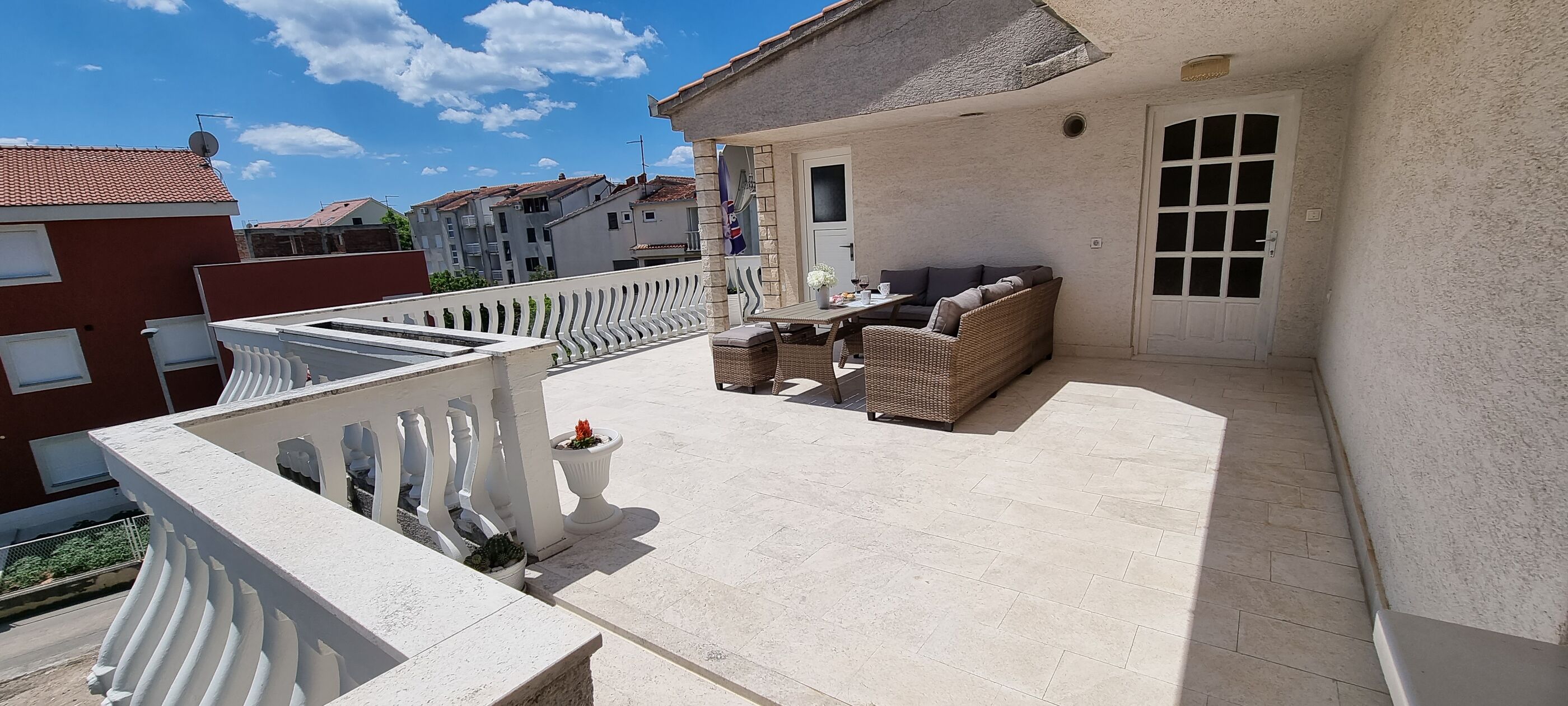 Apartment Heaven 49761-A1