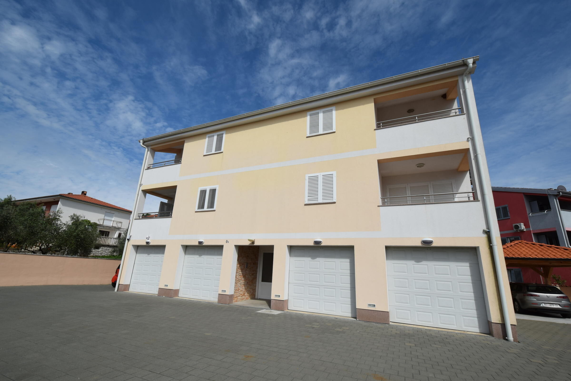 Apartment Gem 62285-A1