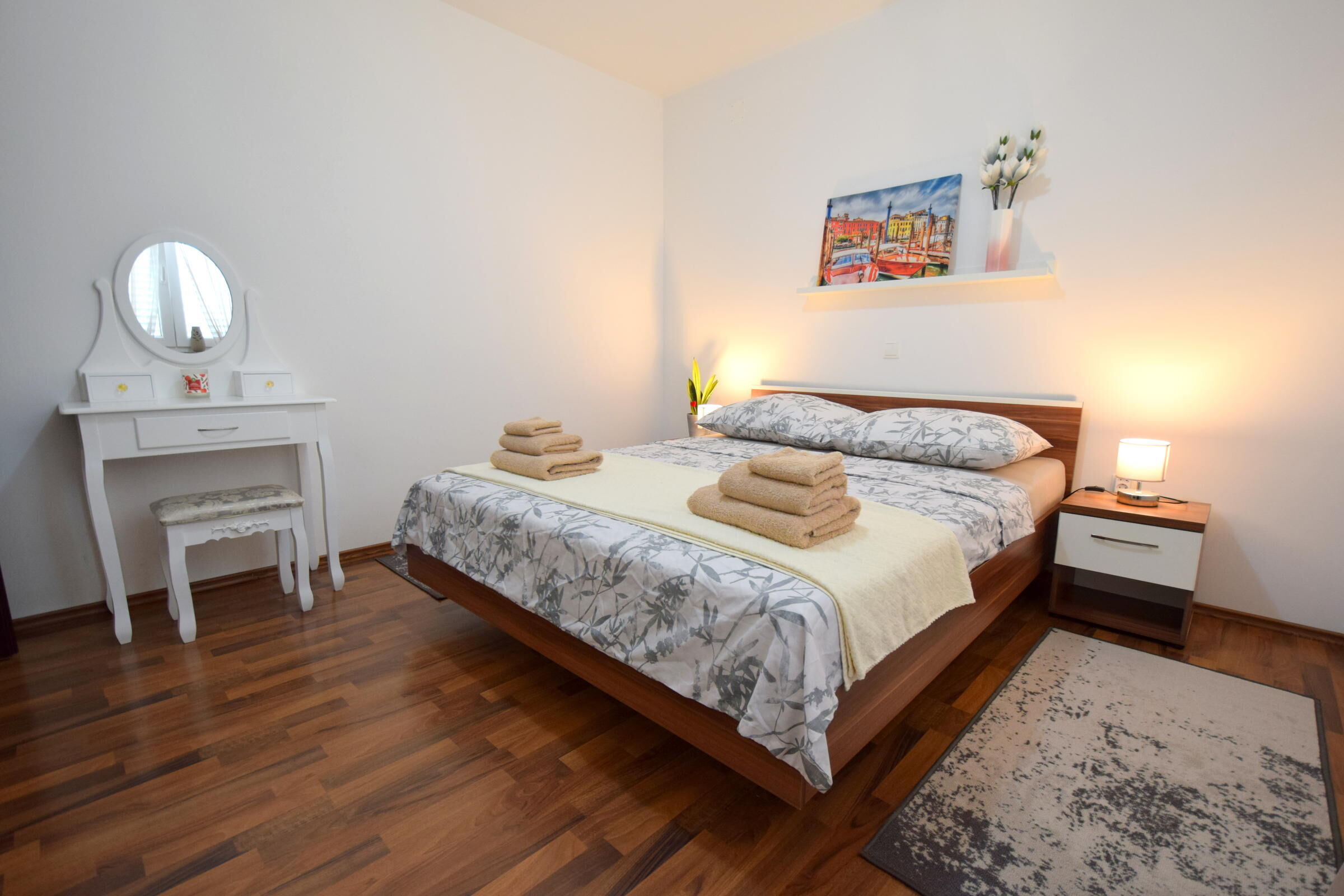 Apartment Gem 62285-A1