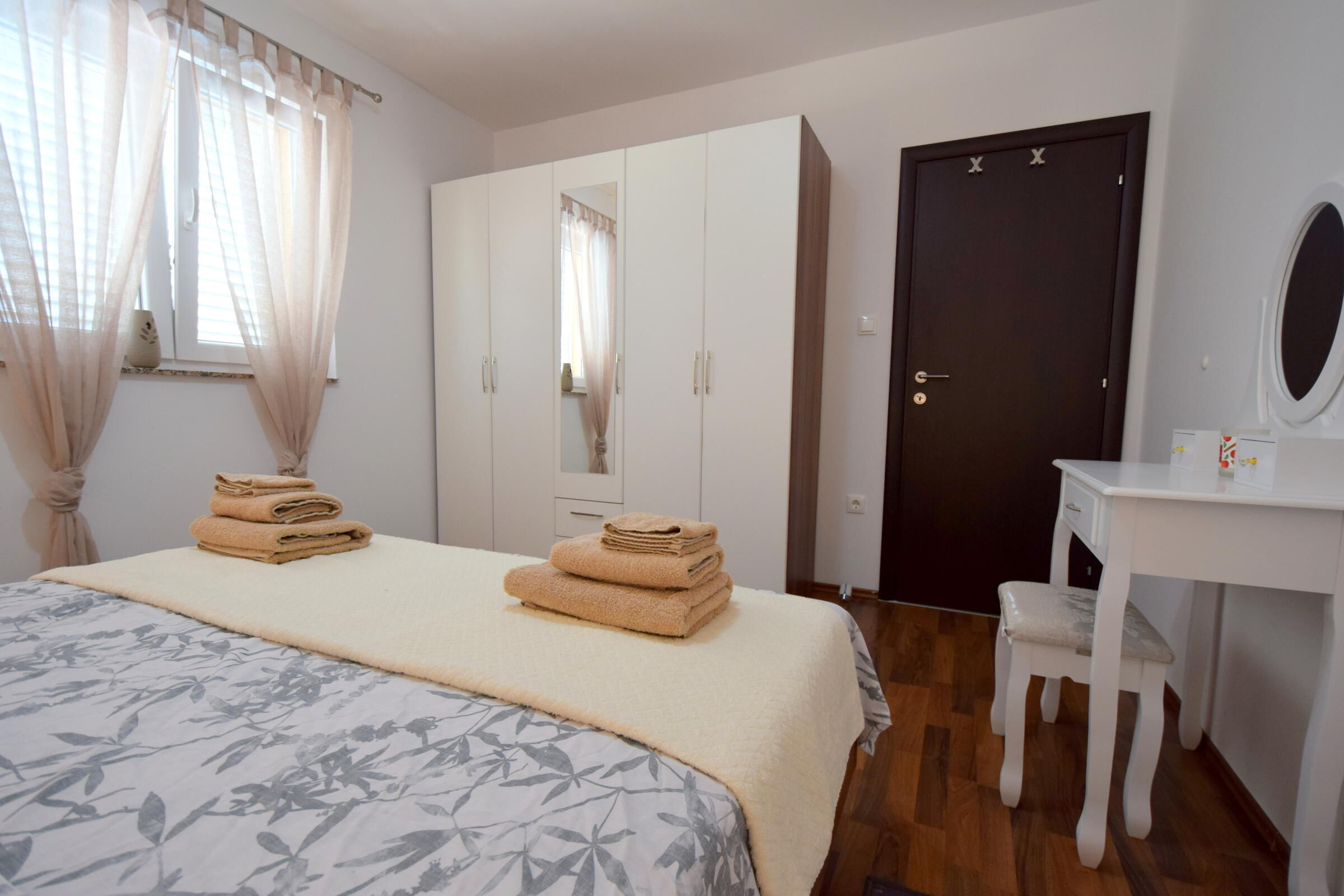 Apartment Gem 62285-A1