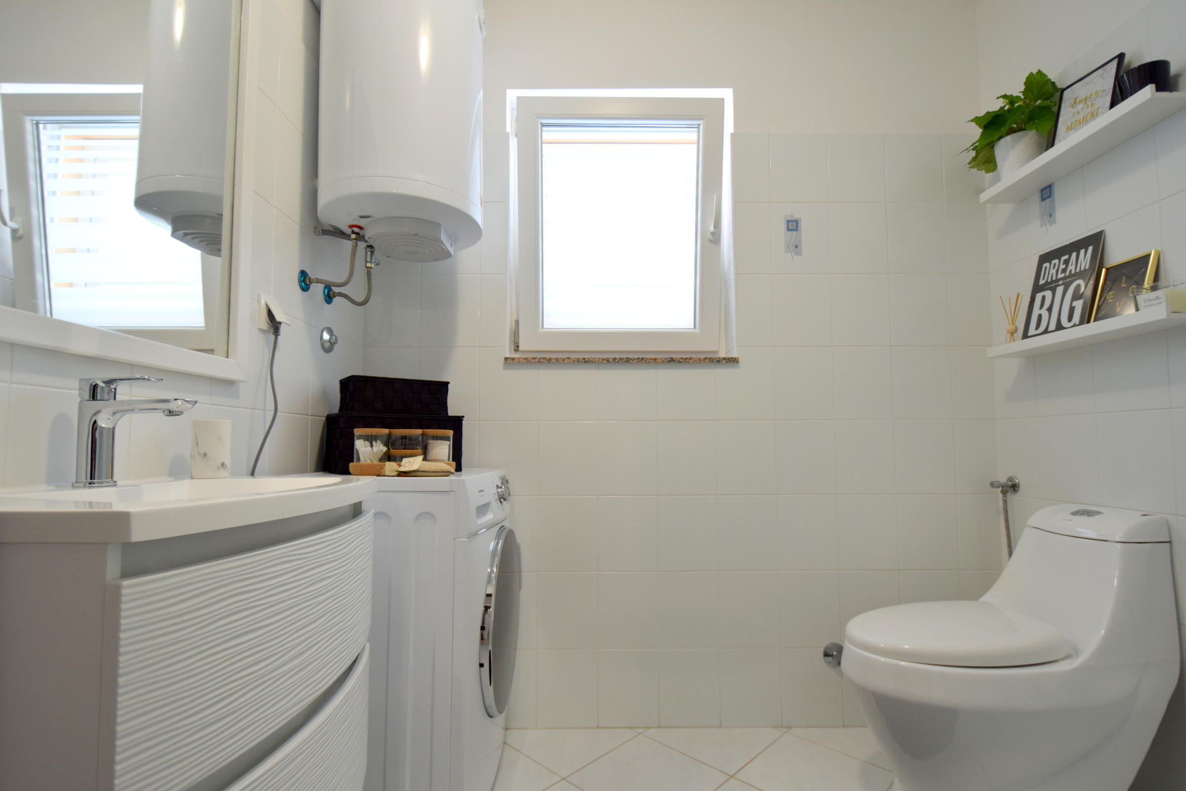 Apartment Gem 62285-A1