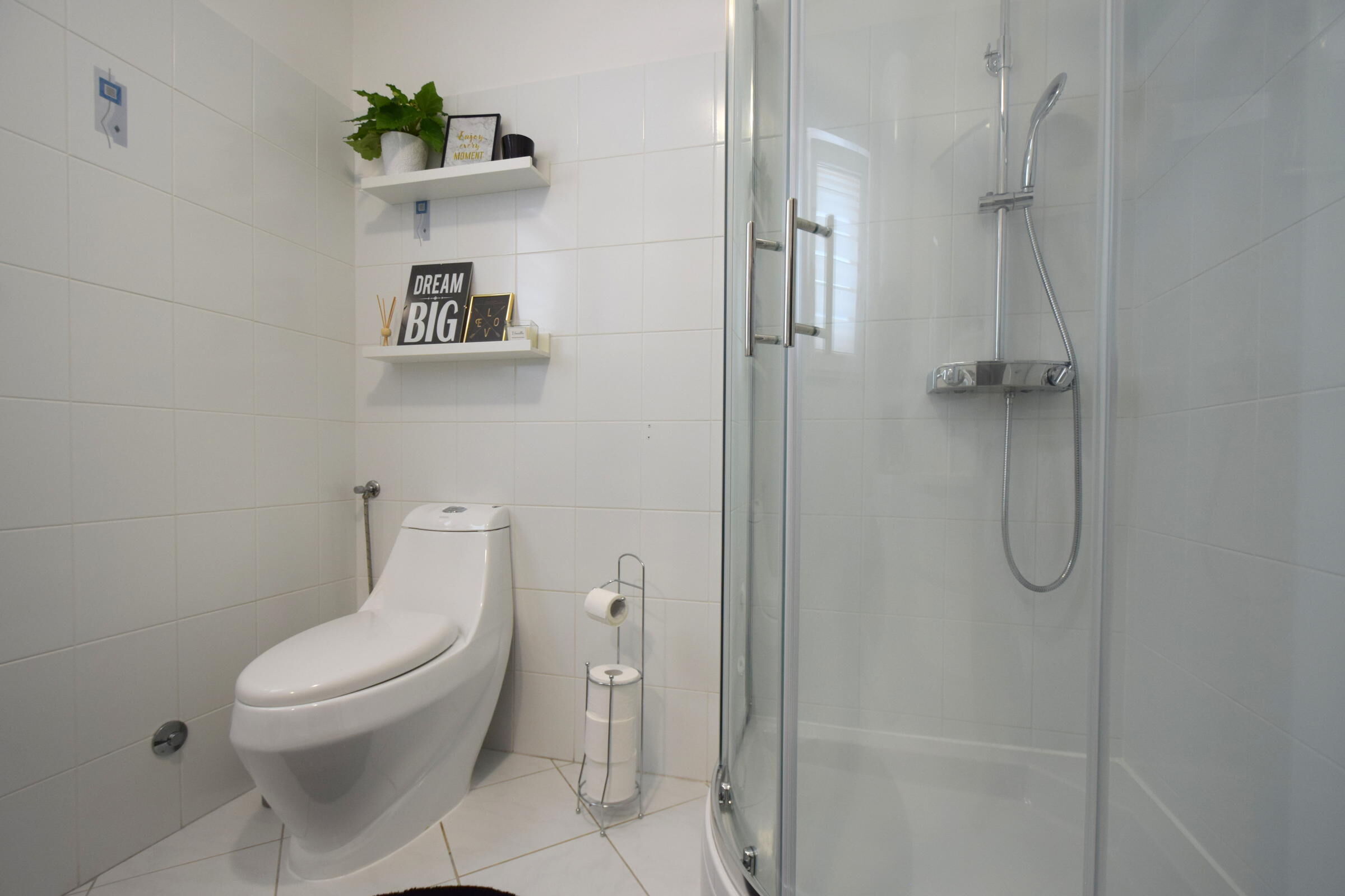 Apartment Gem 62285-A1