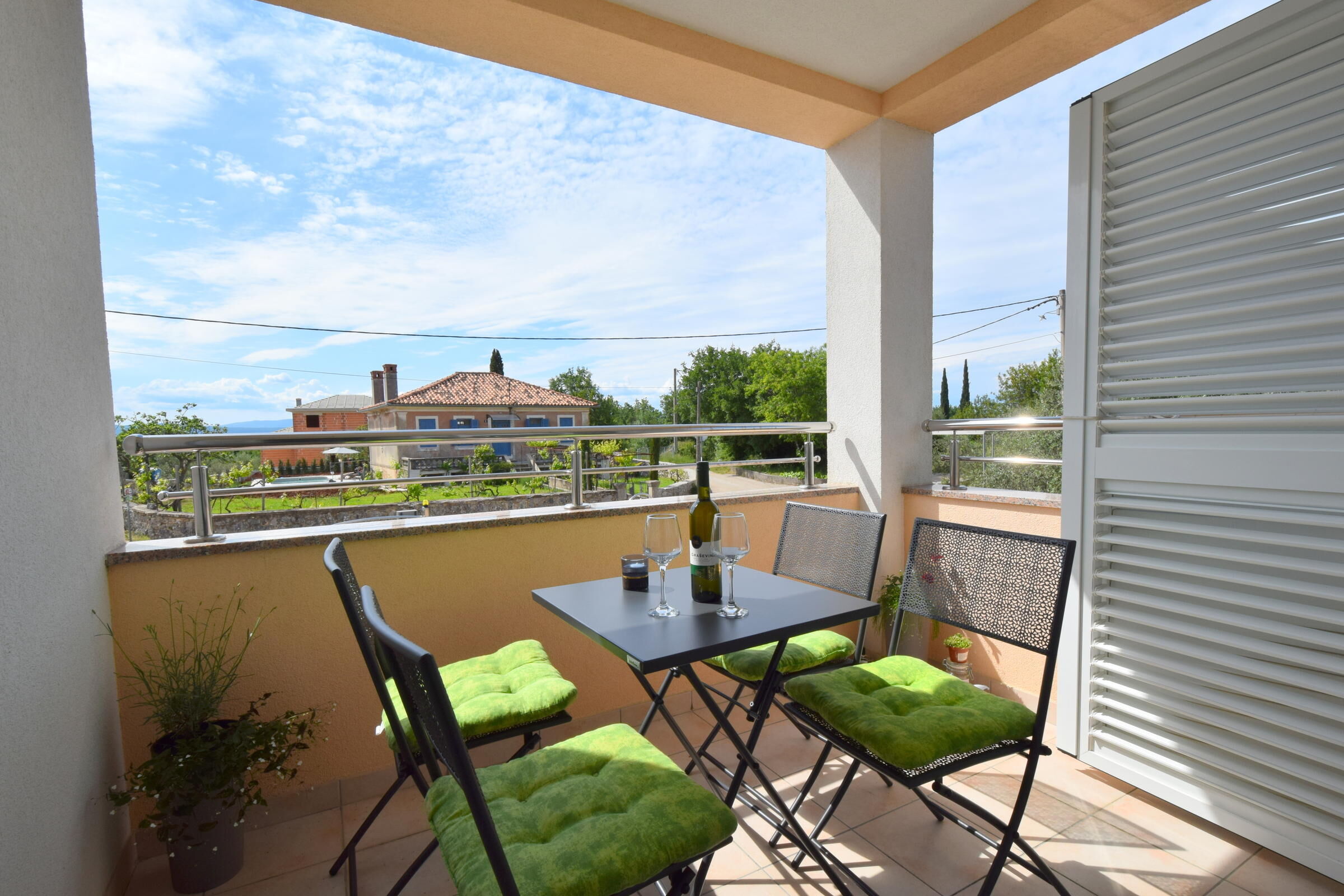 Apartment Gem 62285-A1