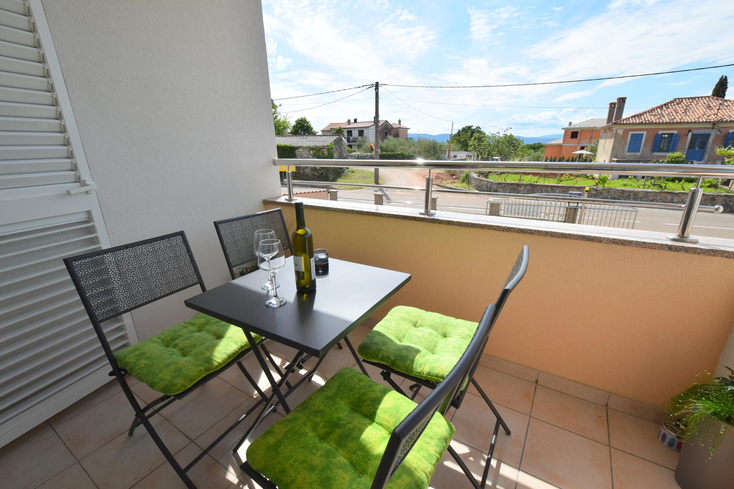 Apartment Gem 62285-A1