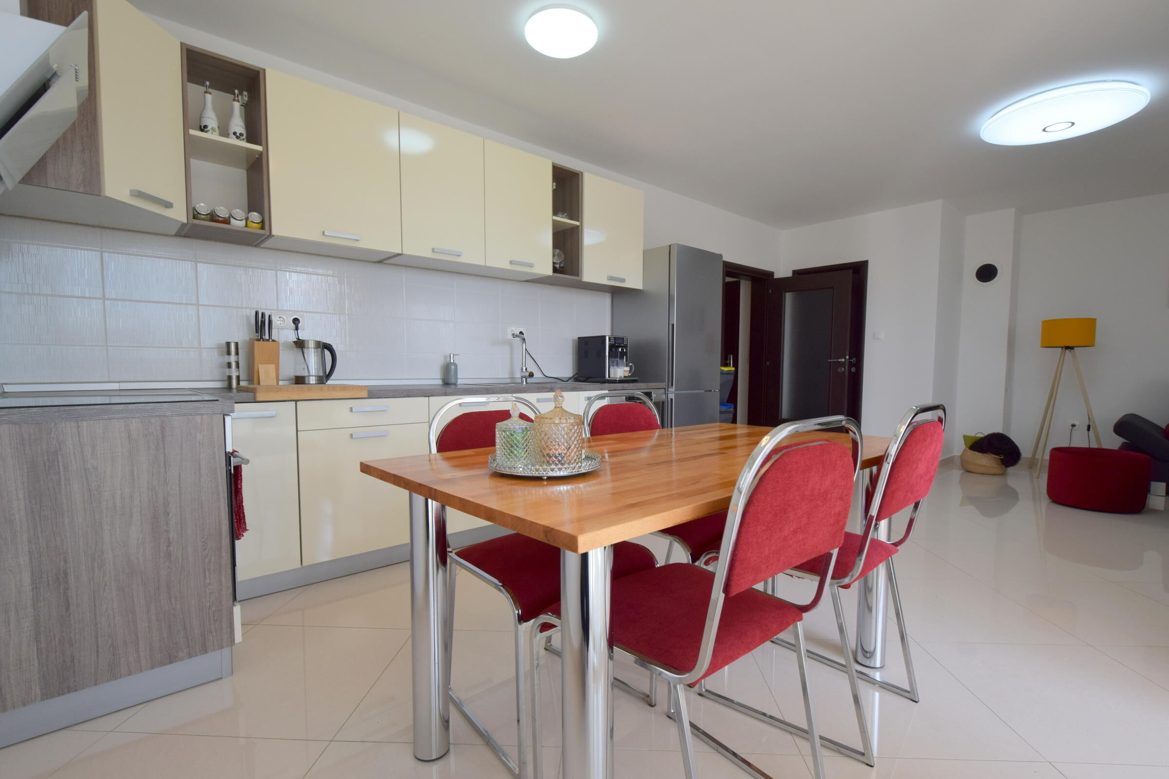 Apartment Gem 62285-A1