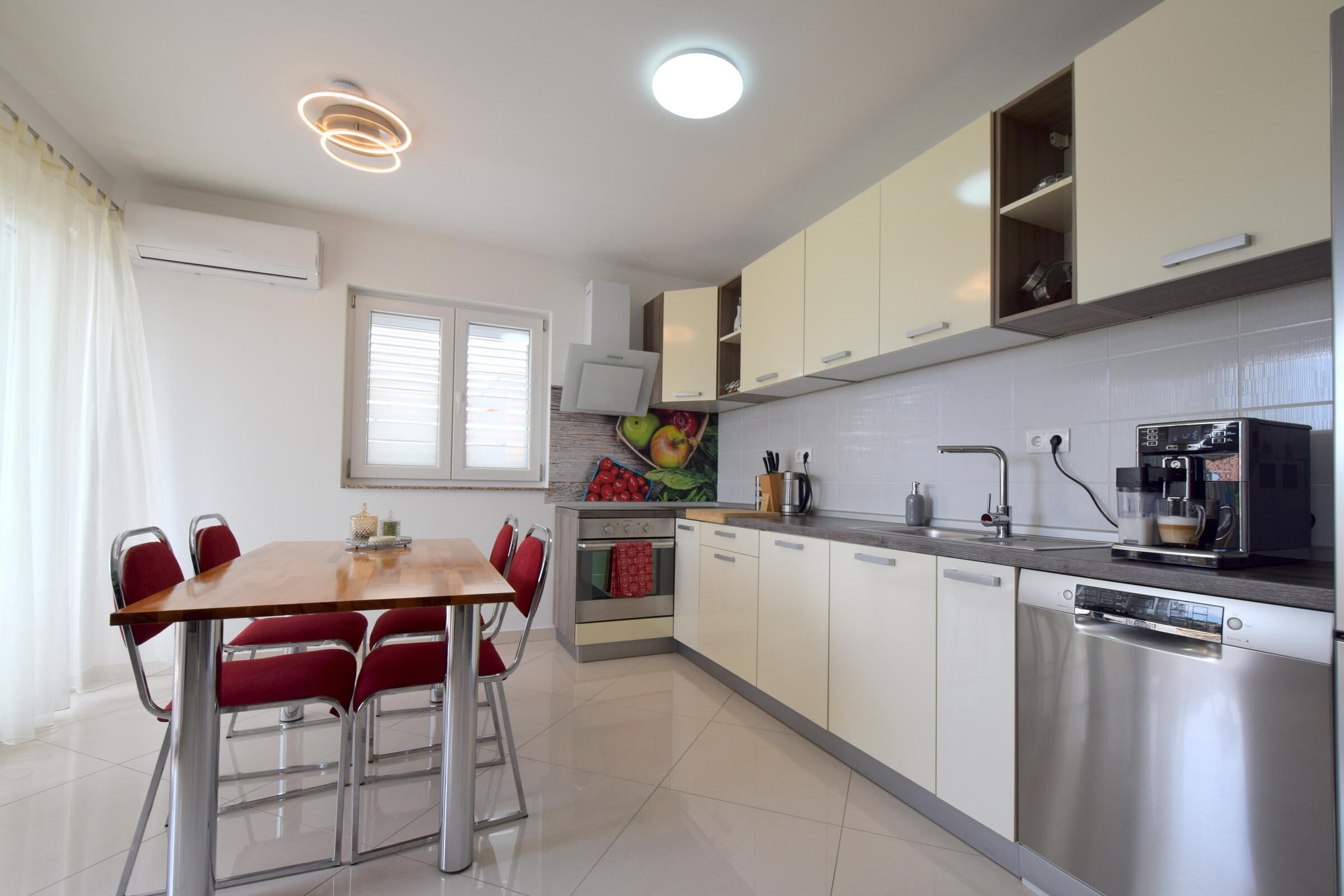 Apartment Gem 62285-A1