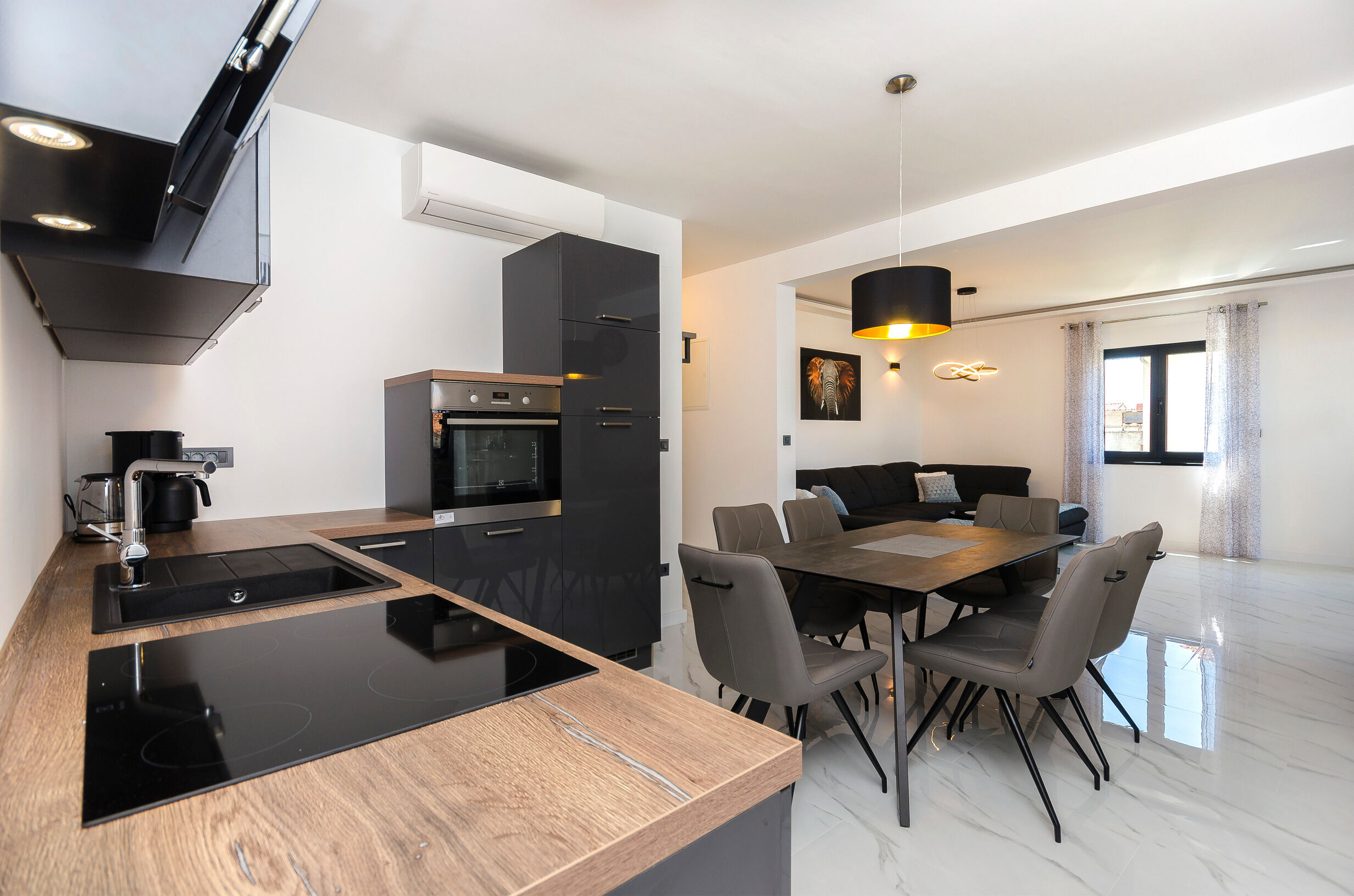 Apartments Villa Casia 33802-A2