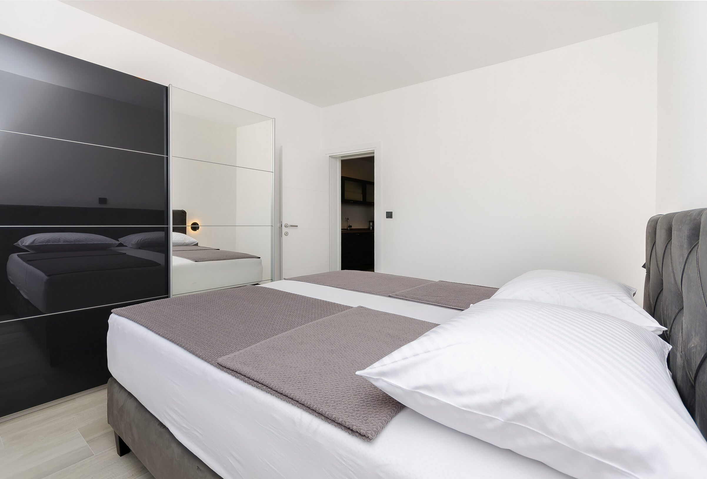 Apartments Villa Casia 33802-A2