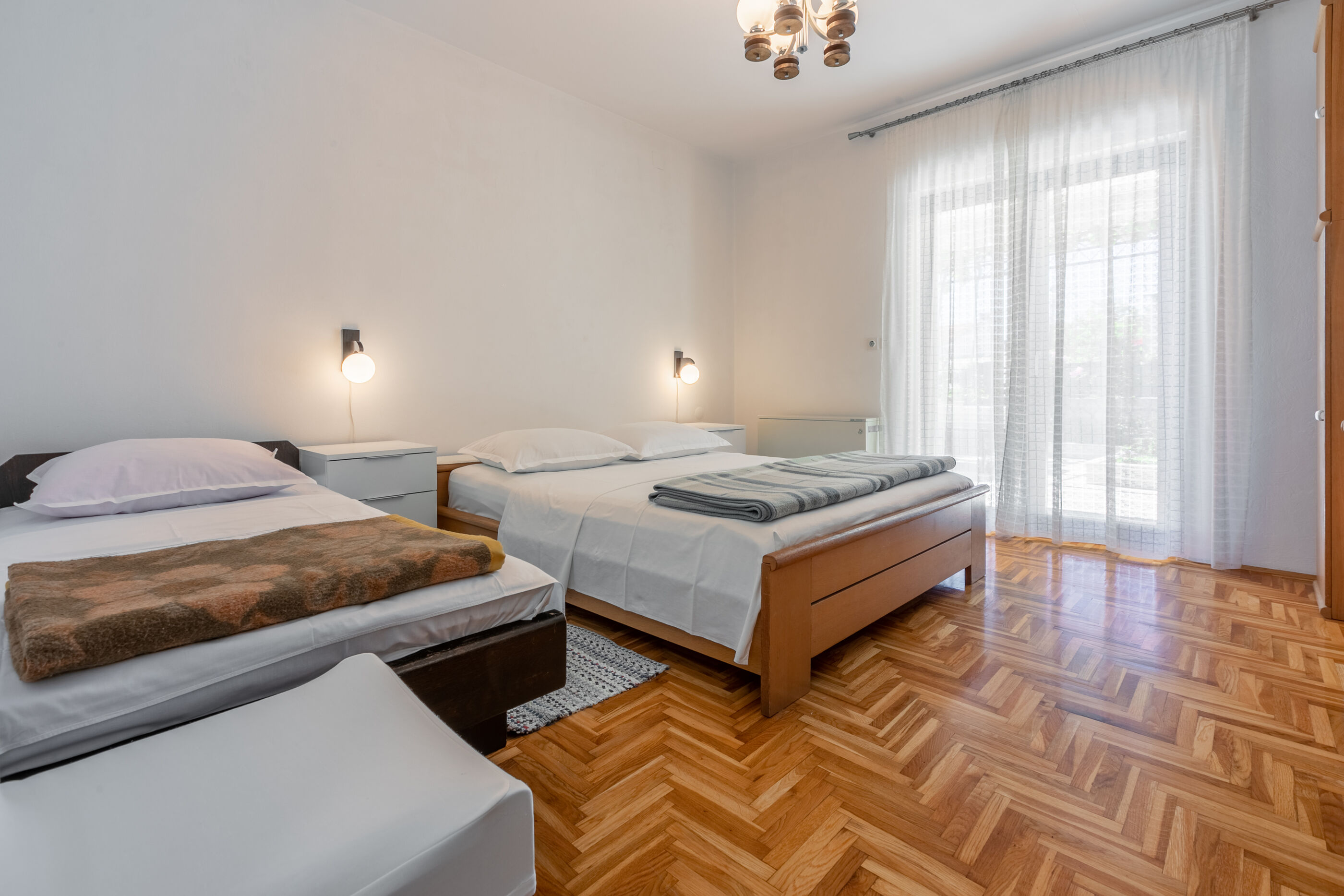 Apartments Mirena 81581-A1