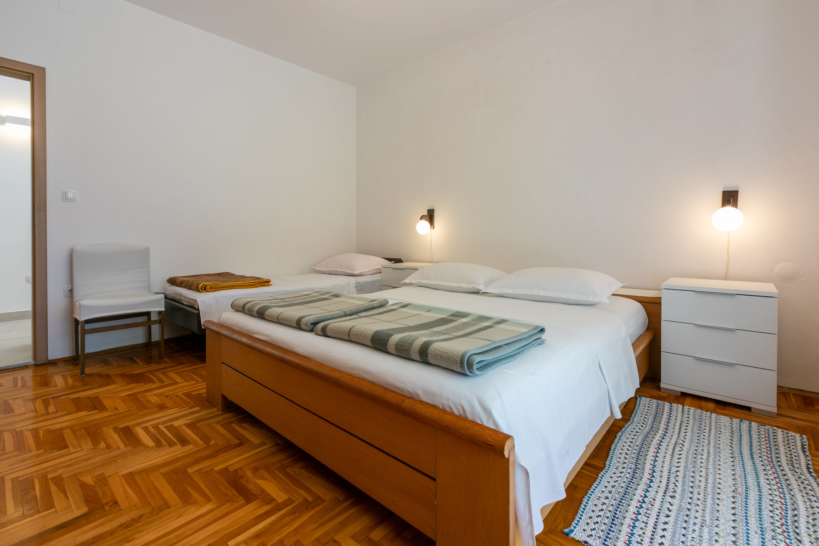 Apartments Mirena 81581-A1