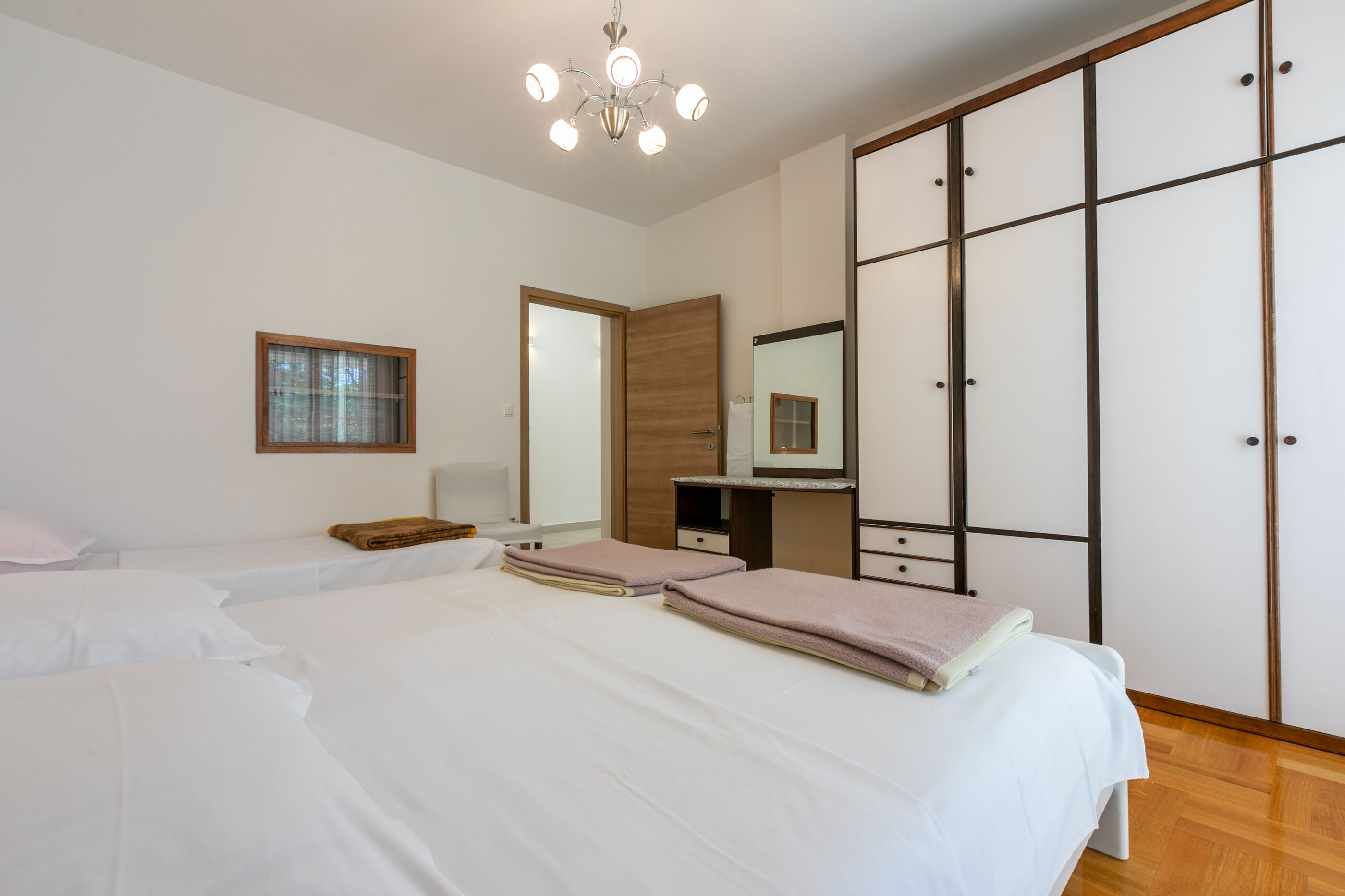Apartments Mirena 81581-A1