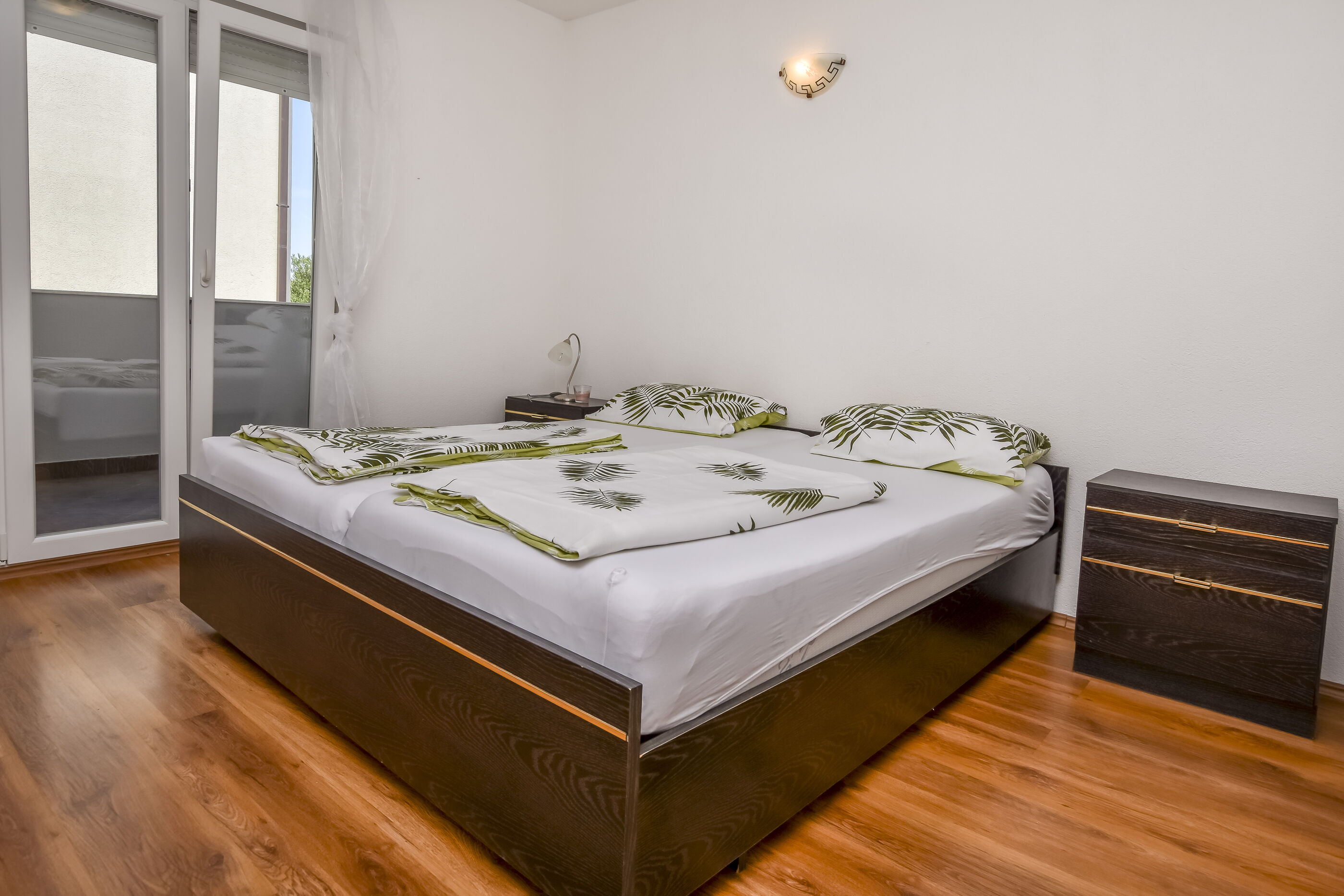 Apartments Juro 81781-A2