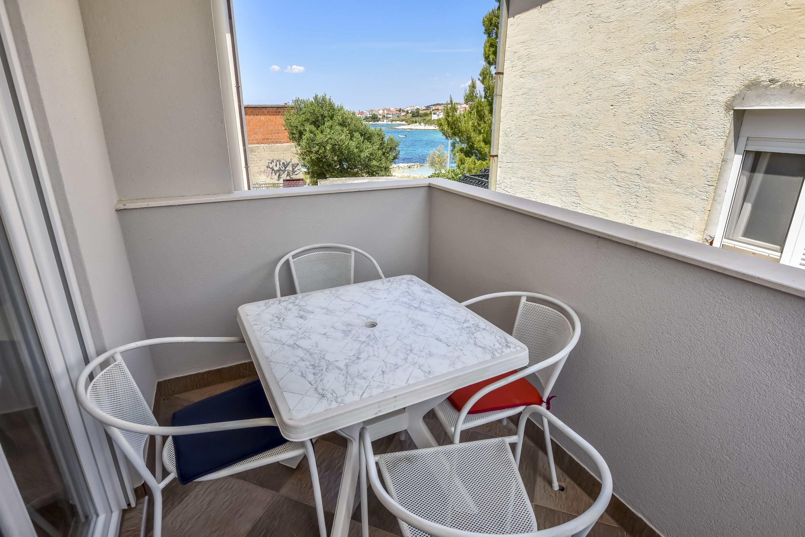 Apartments Juro 81781-A2