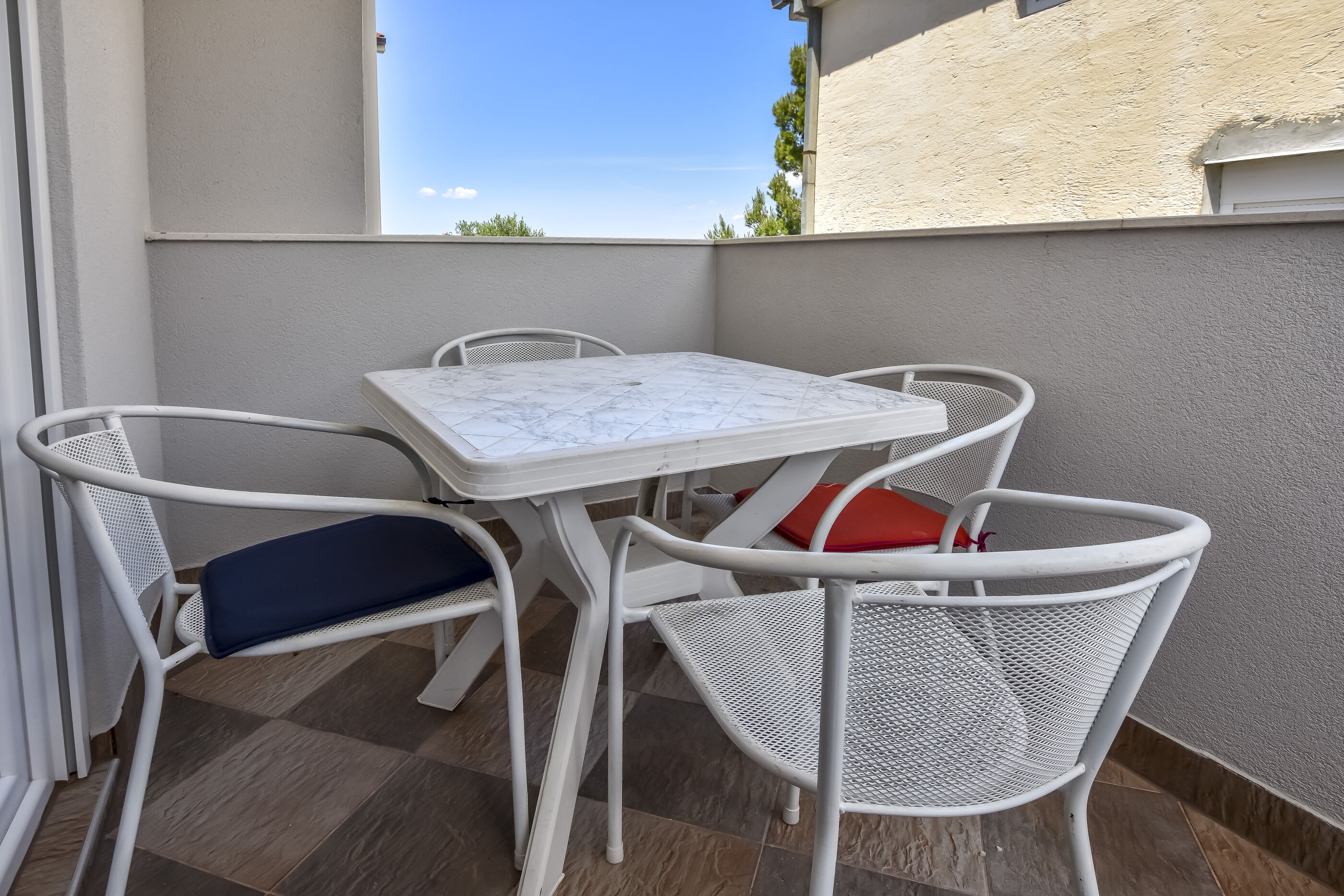 Apartments Juro 81781-A2