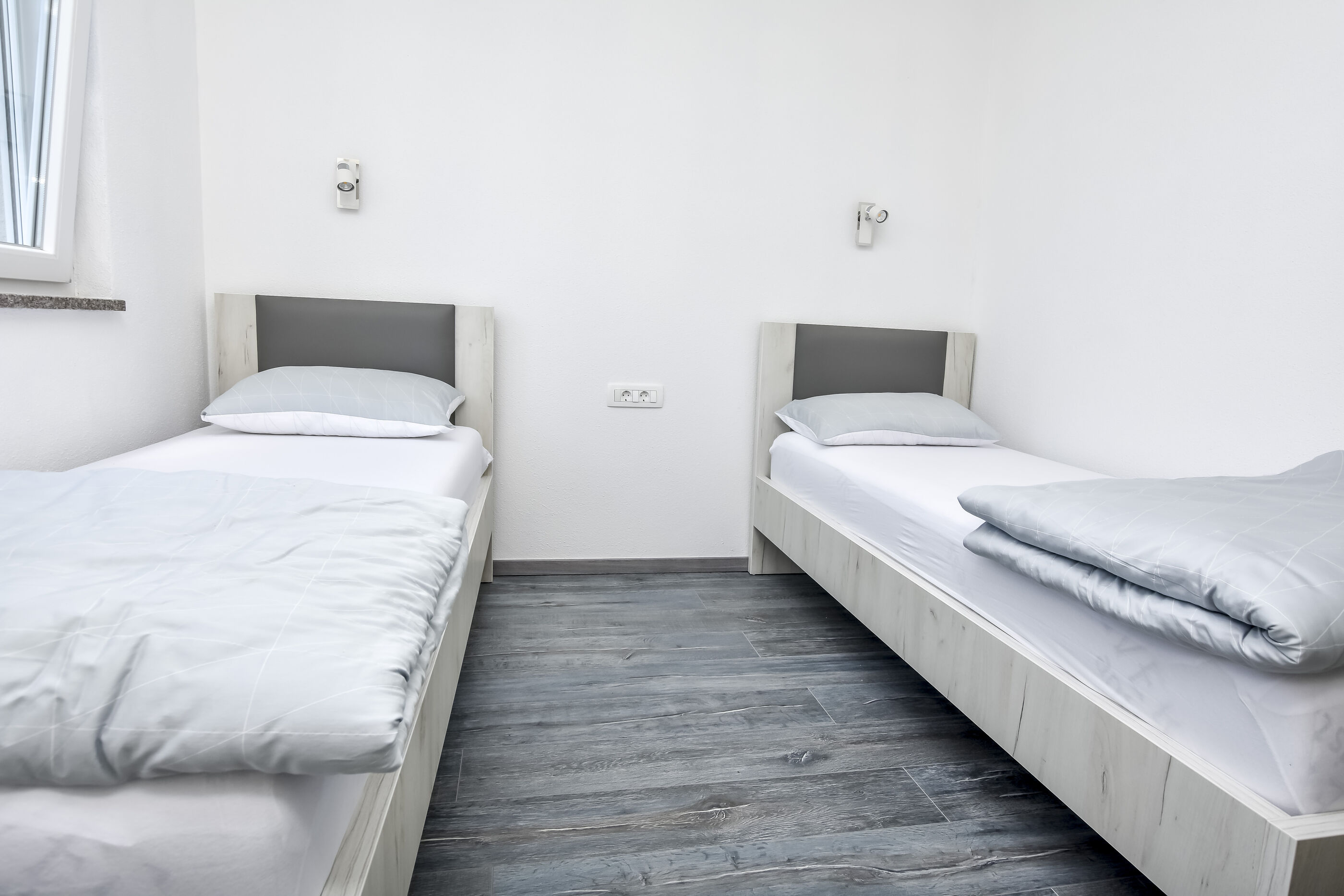 Apartments Juro 81781-A3