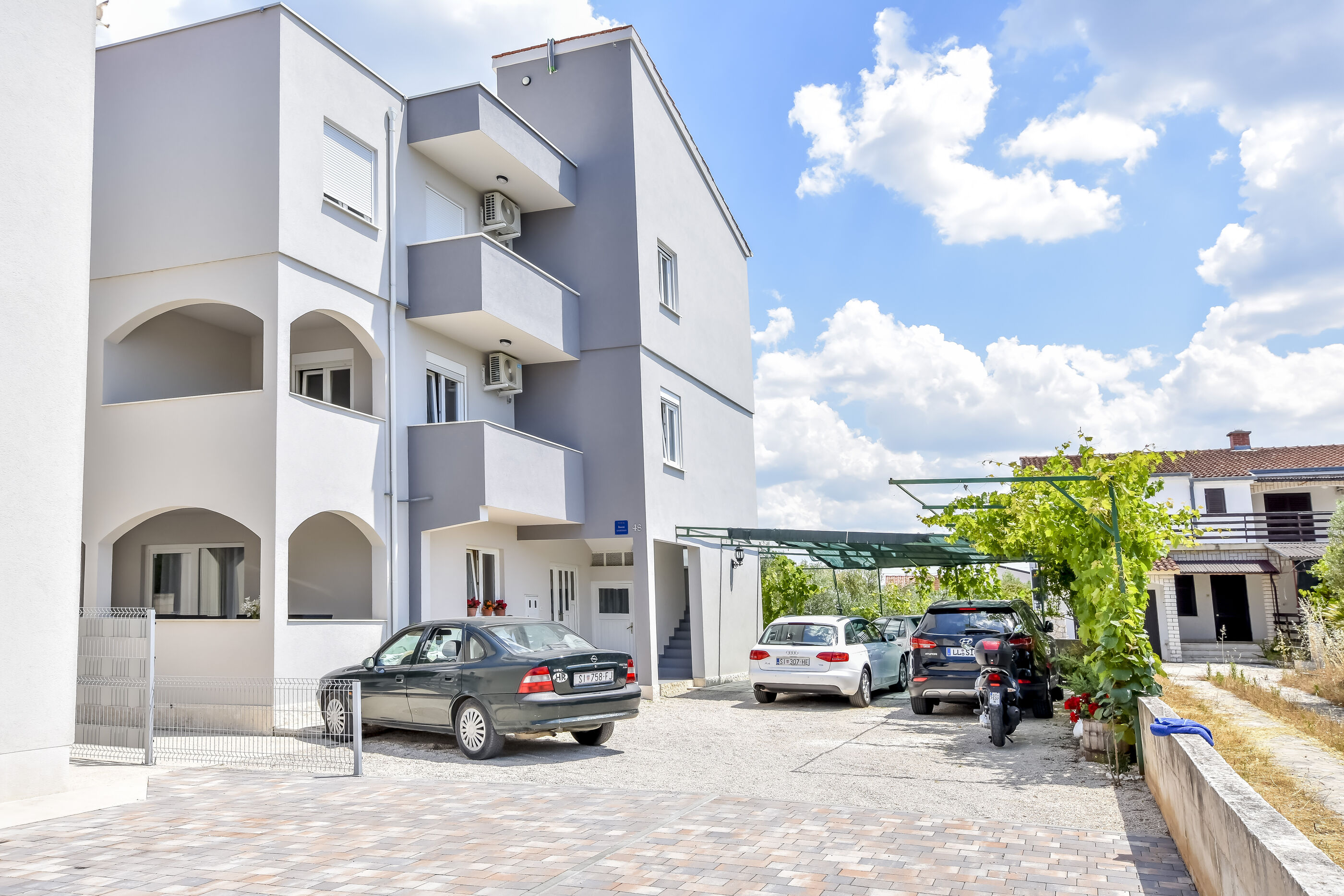 Apartments Juro 81781-A3