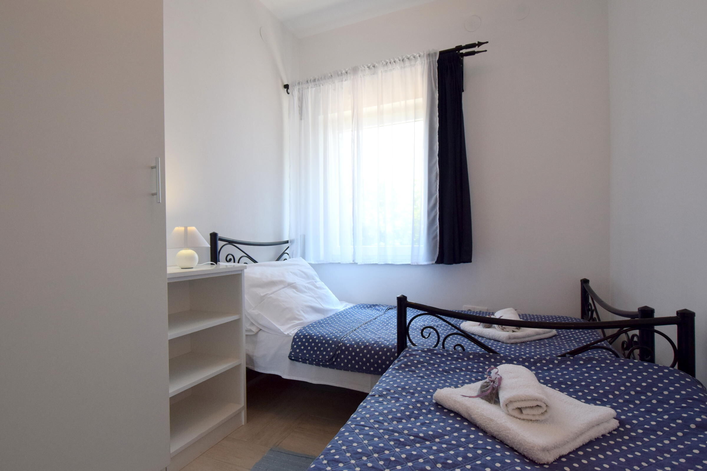 Apartments Kolić 62144-A1