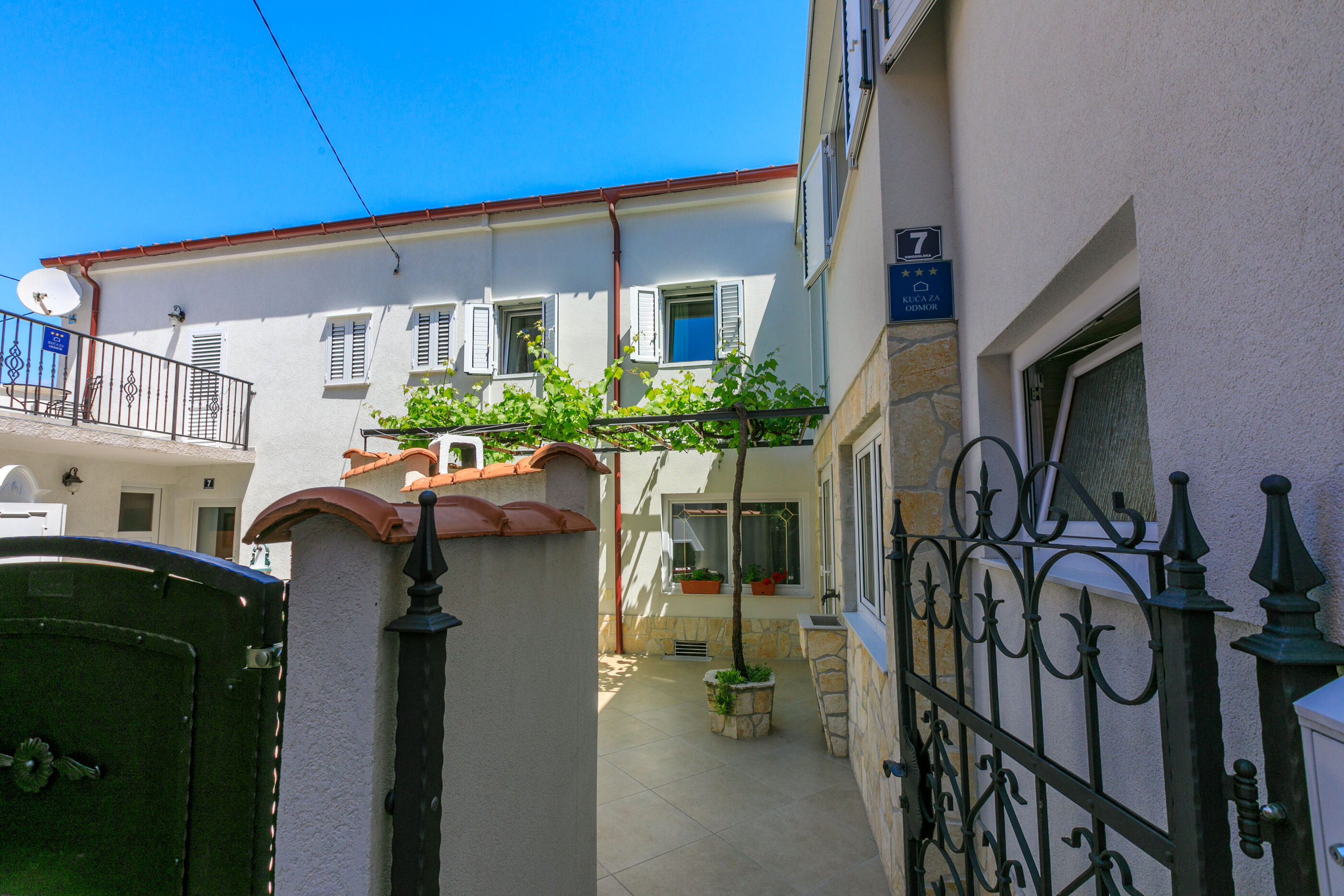 House RUŽICA 78534-K1
