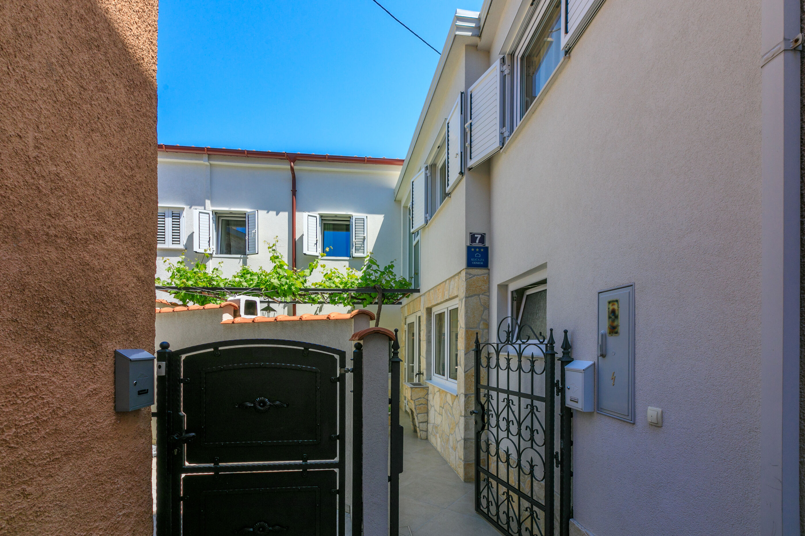 House RUŽICA 78534-K1