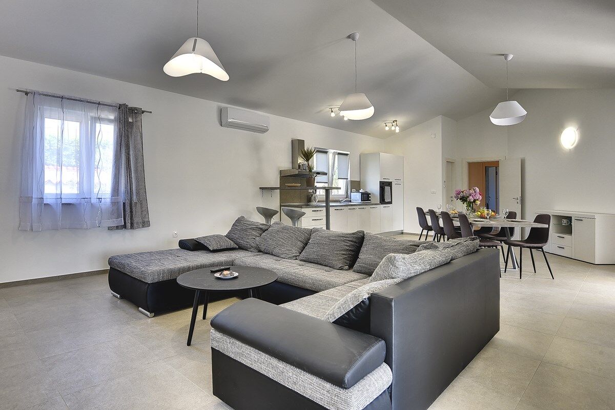 Villa Lu 74206-K1