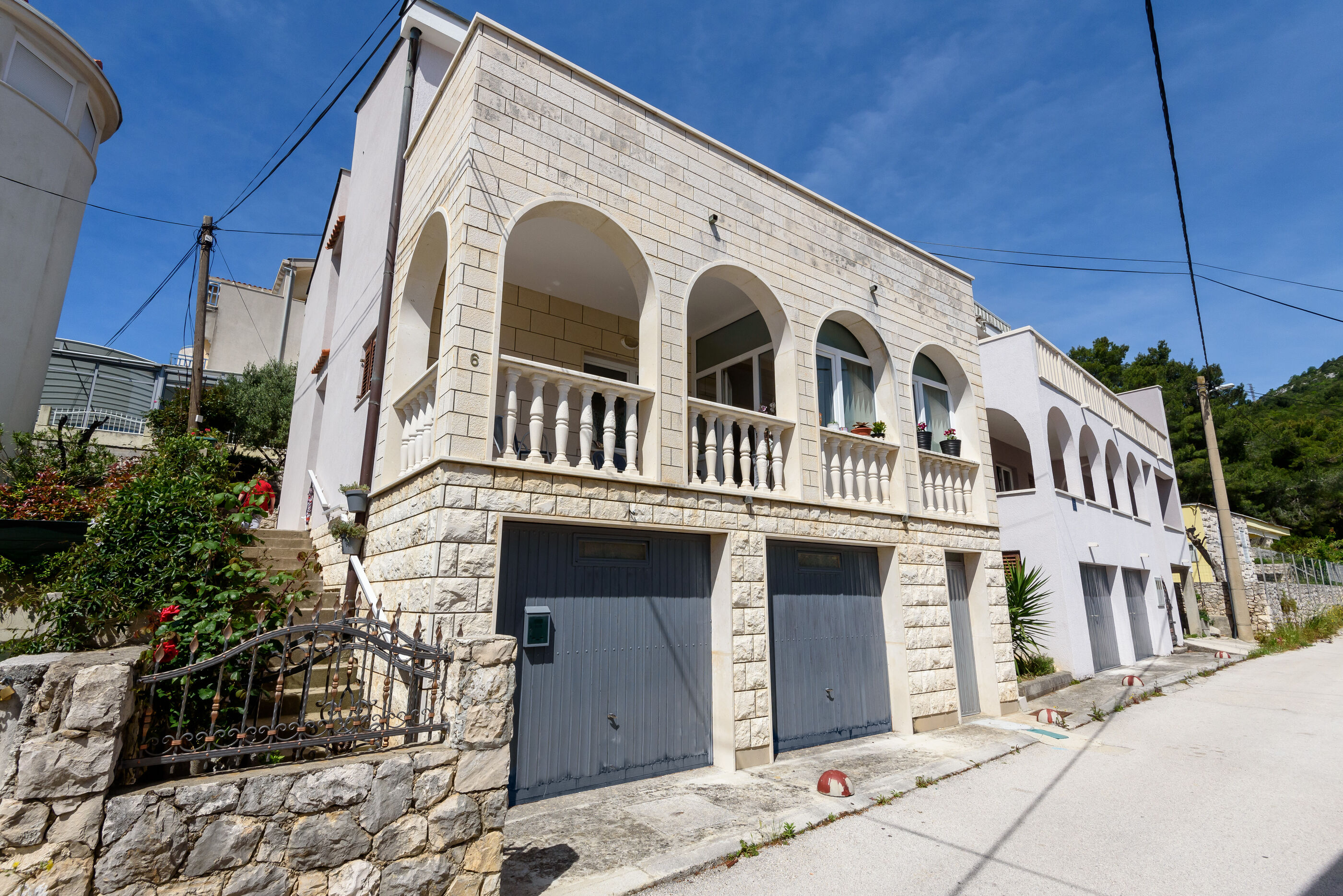 Apartments Zdravko 81491-A1