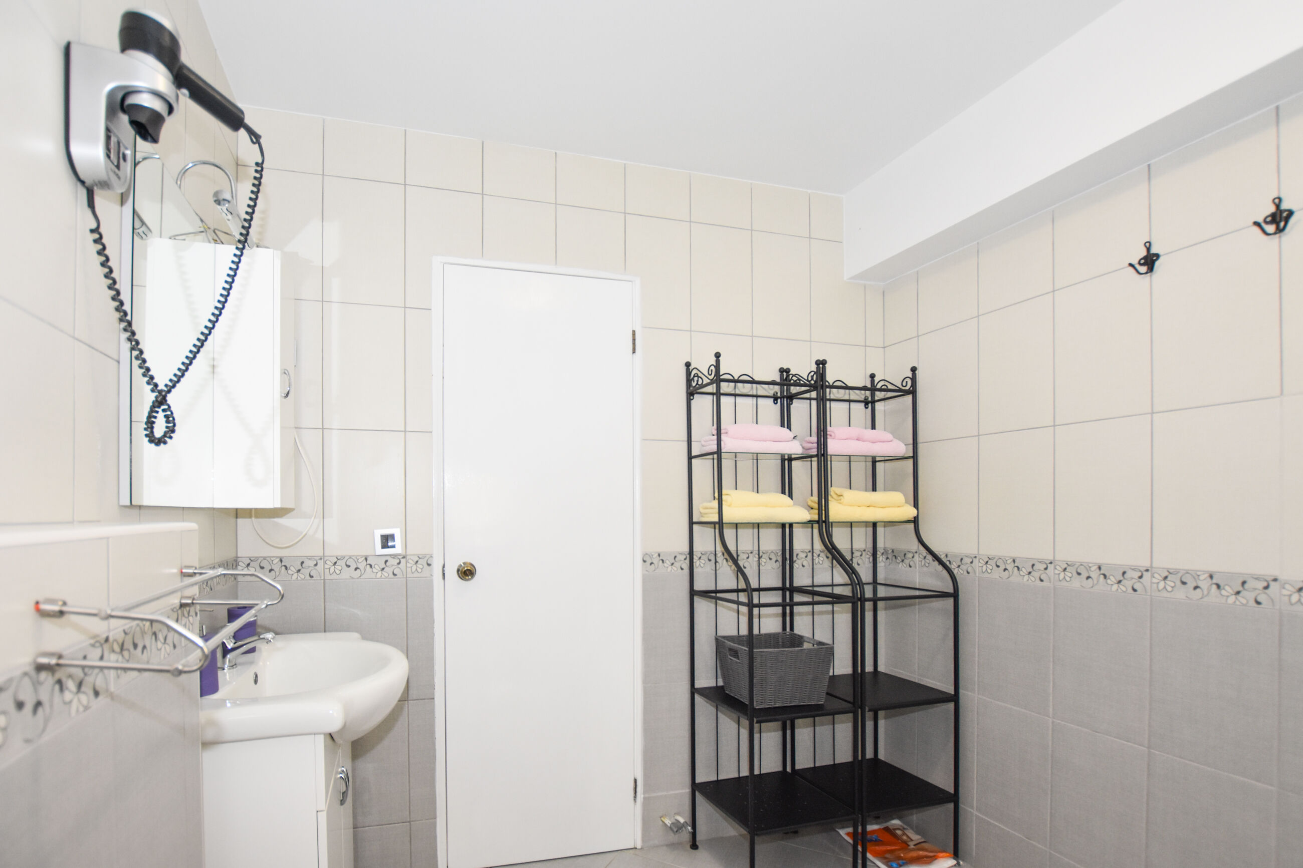 Apartments Yelkouan 82251-A3