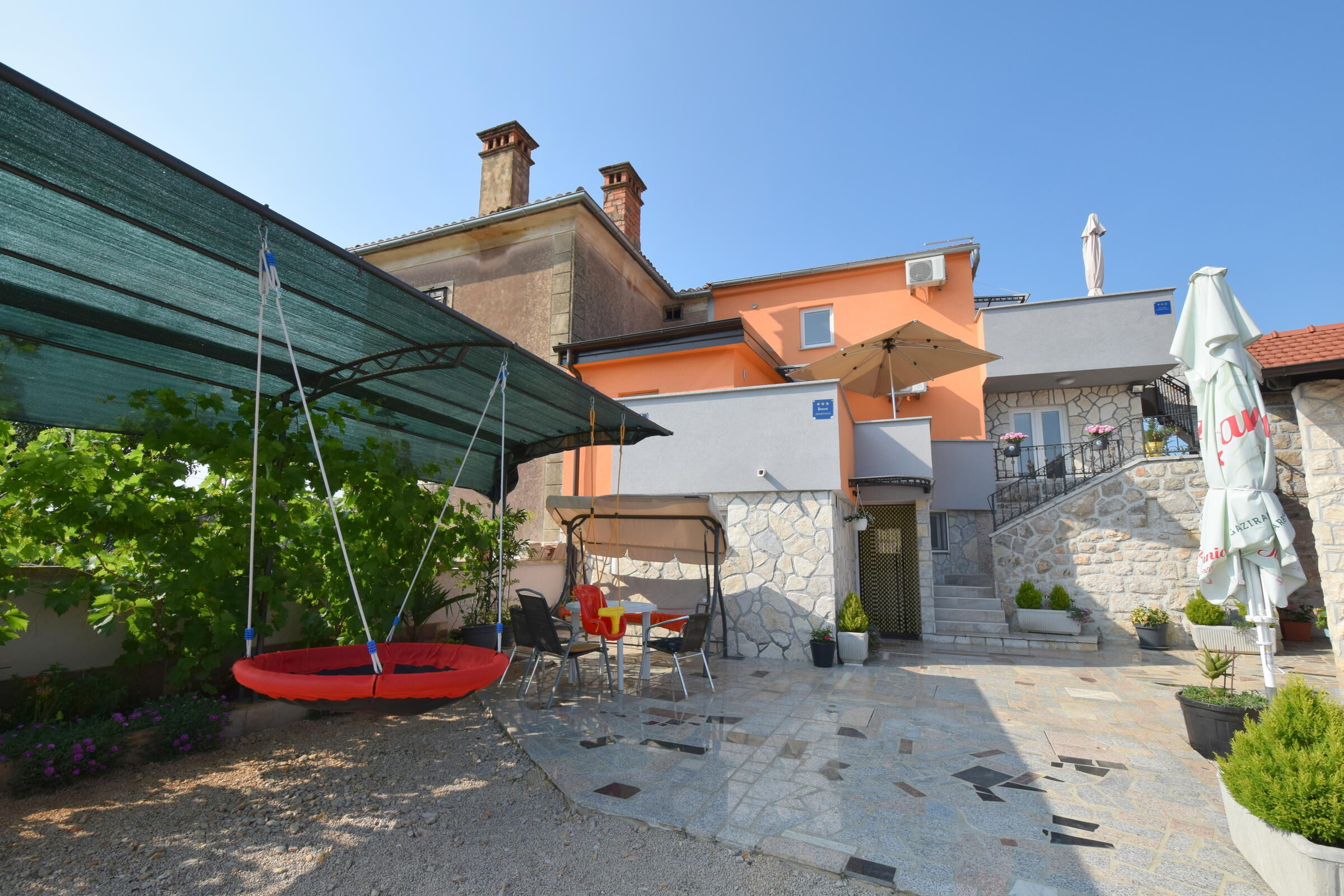Apartments Vrdoljak 62288-A1