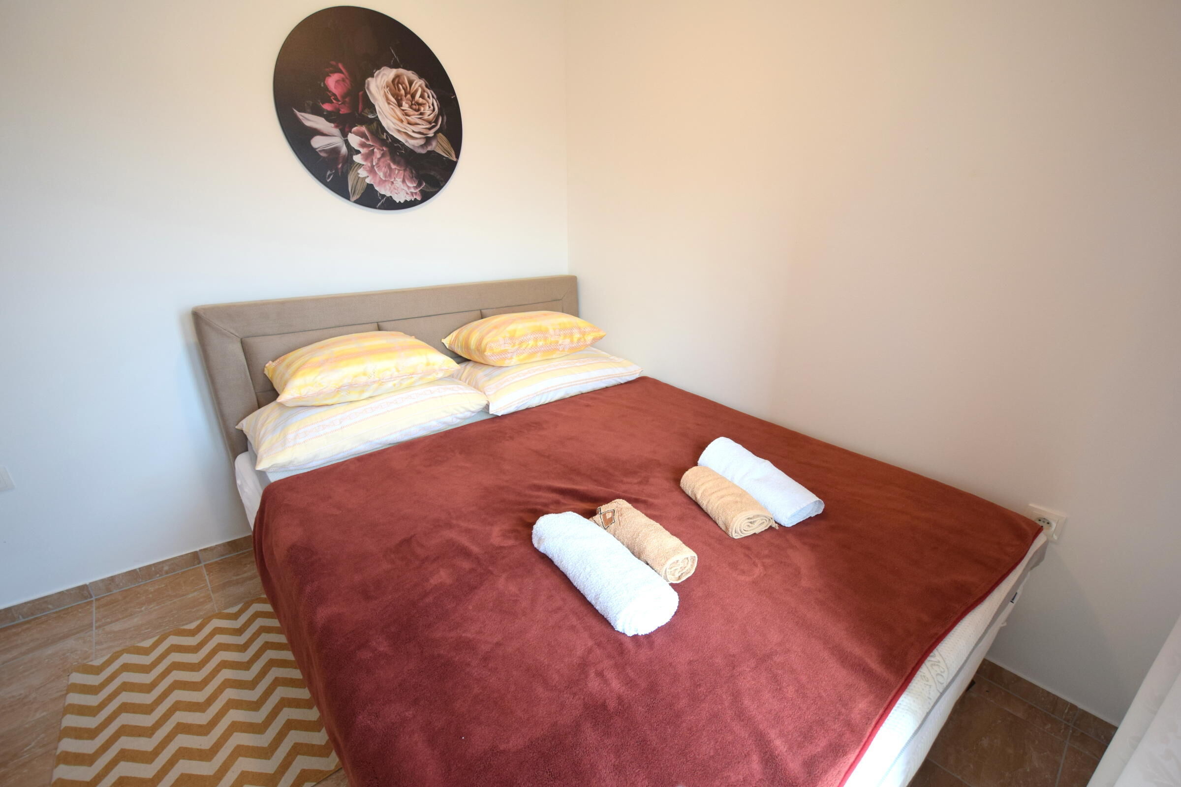 Apartments Vrdoljak 62288-A1