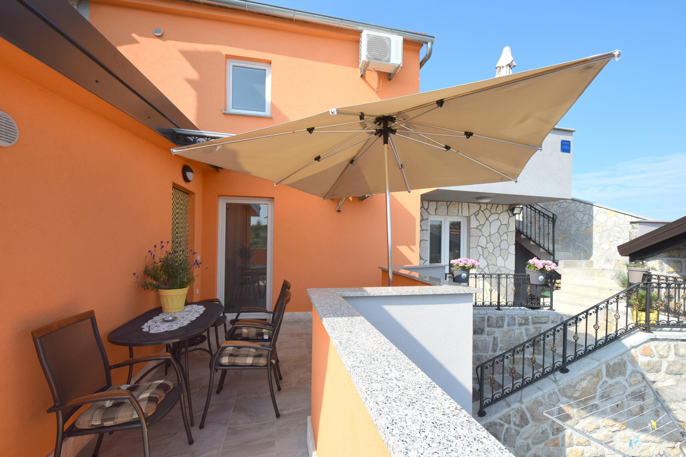 Apartments Vrdoljak 62288-A1