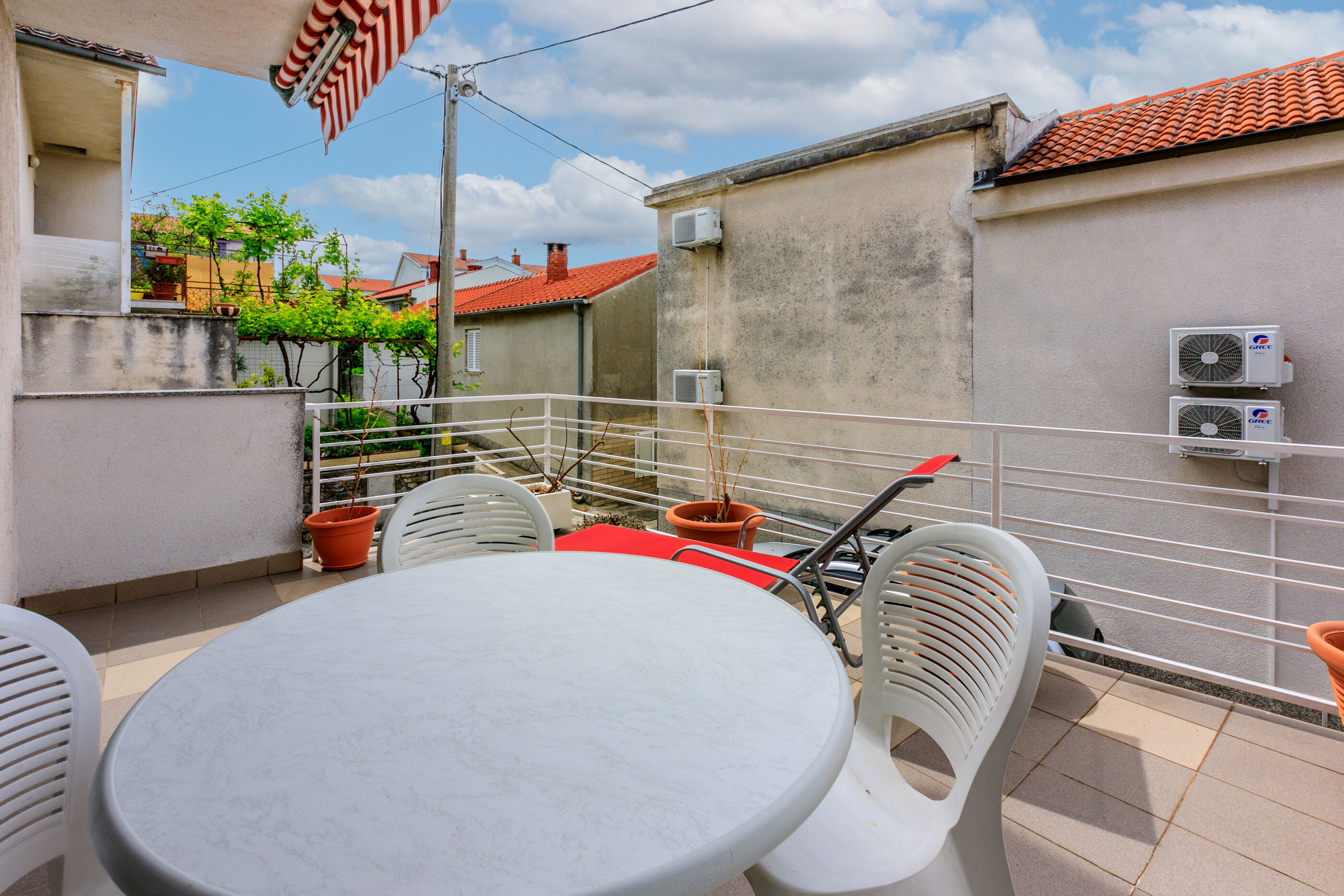 Apartments Zec 82271-A2