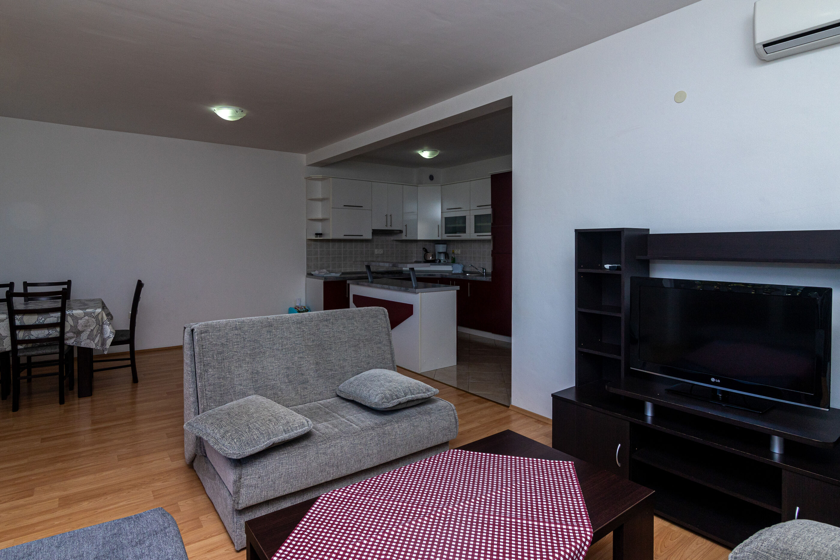 Apartments Janja 30131-A5