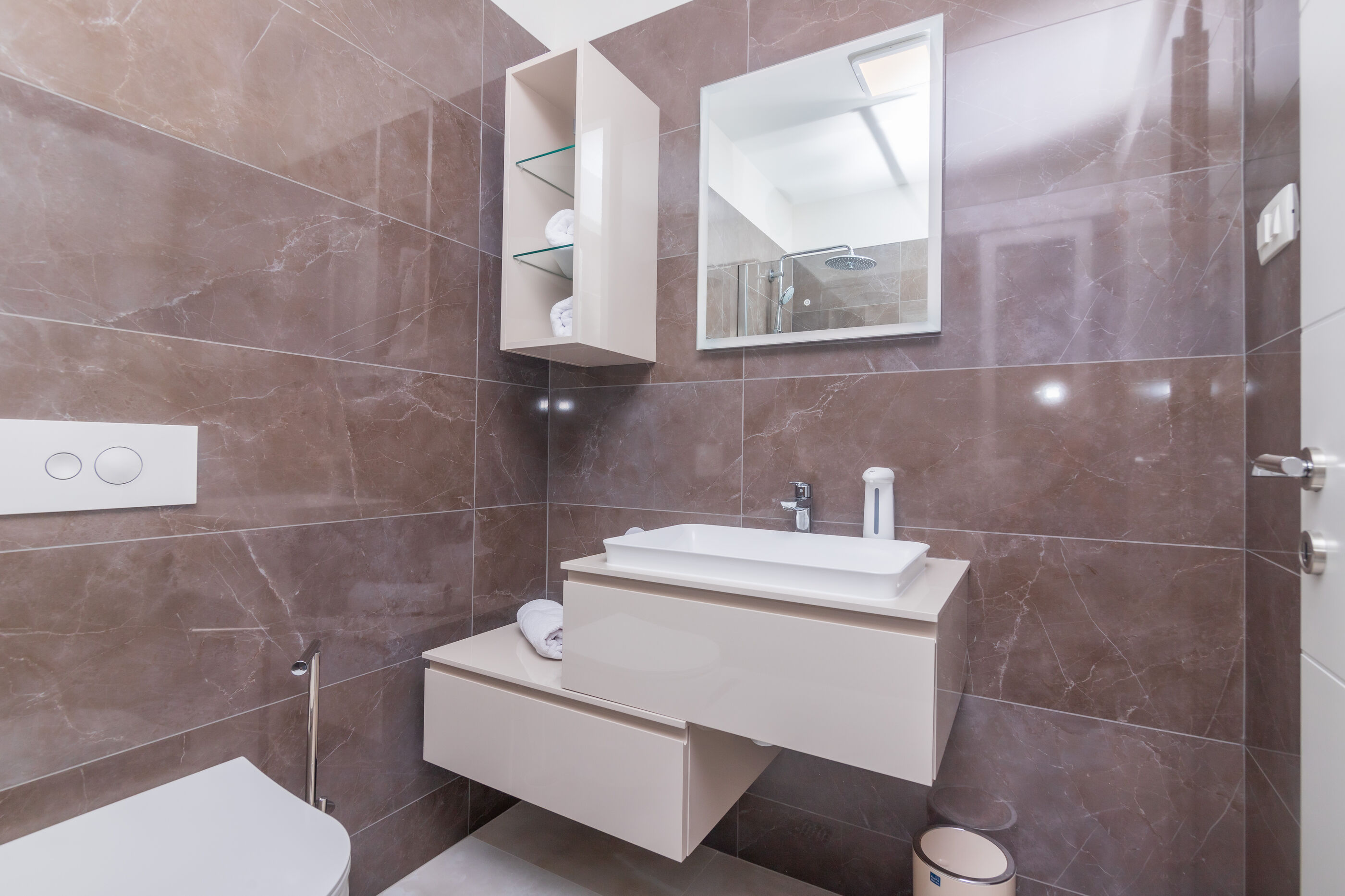 Apartments Dora 82221-A2