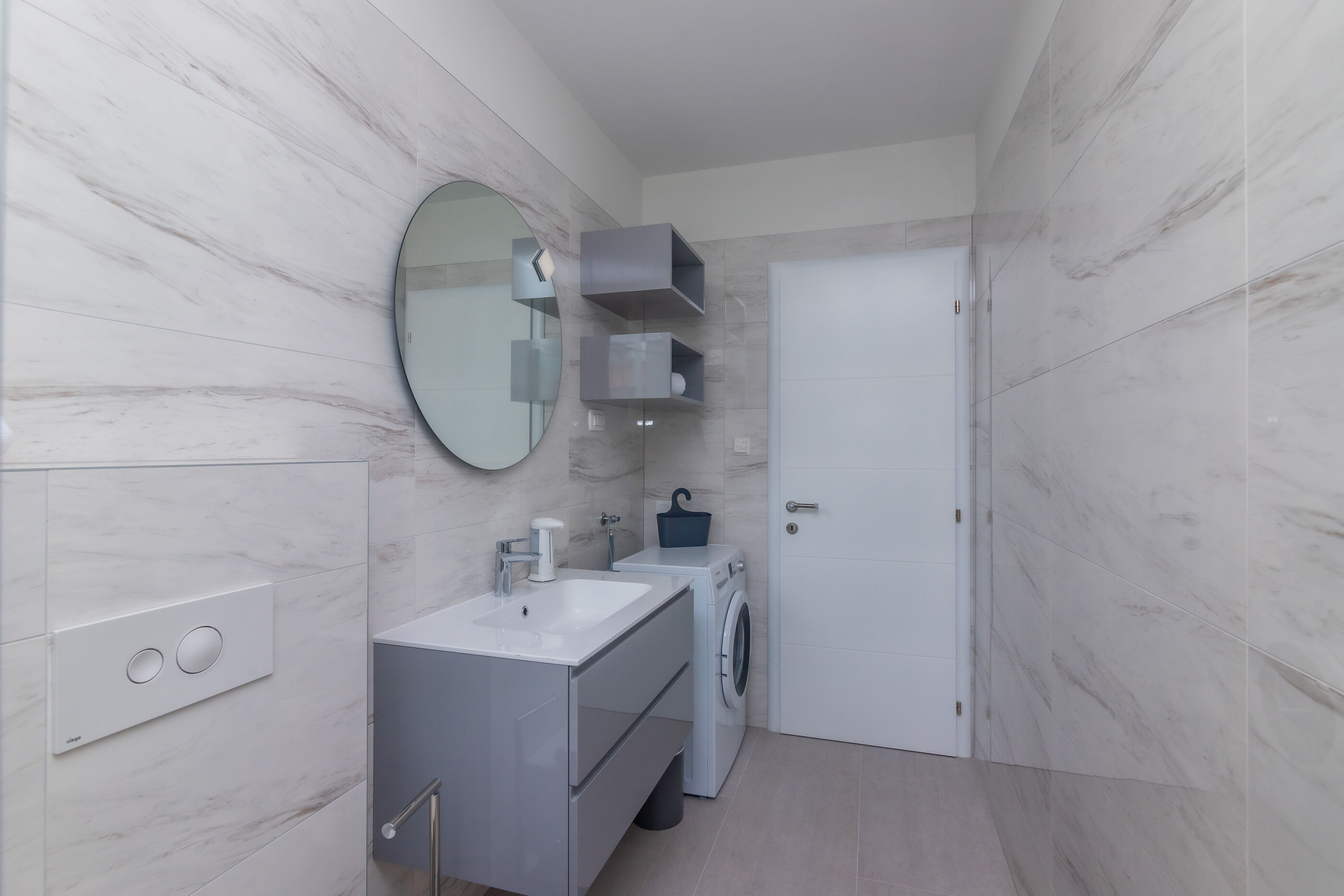 Apartments Dora 82221-A1