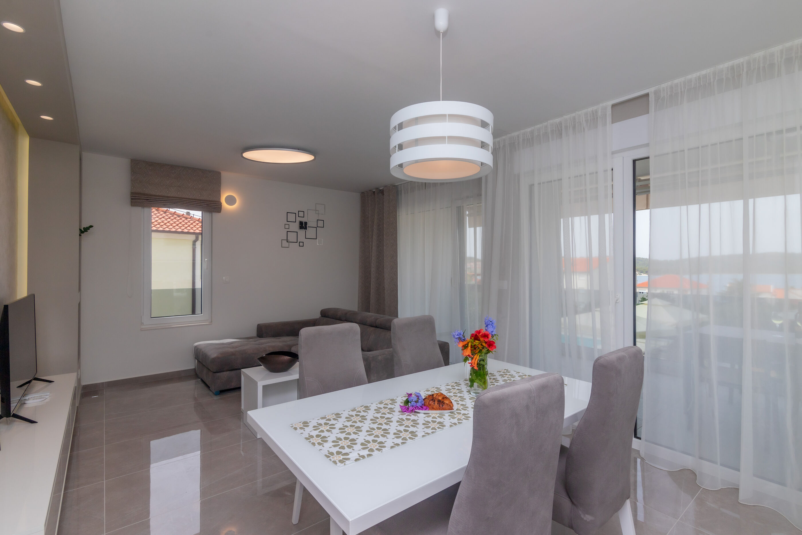 Apartments Dora 82221-A1