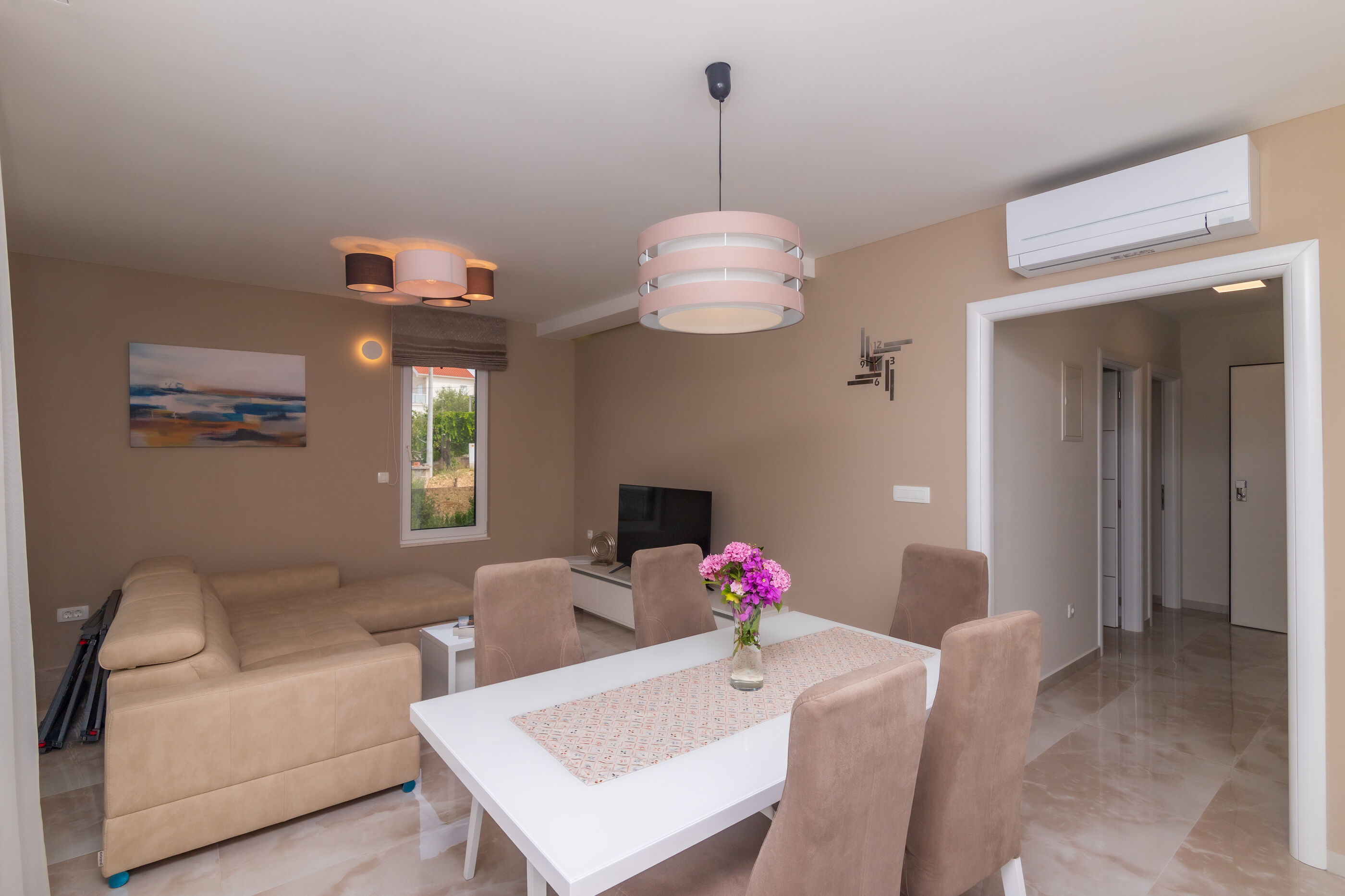 Apartments Dora 82221-A2