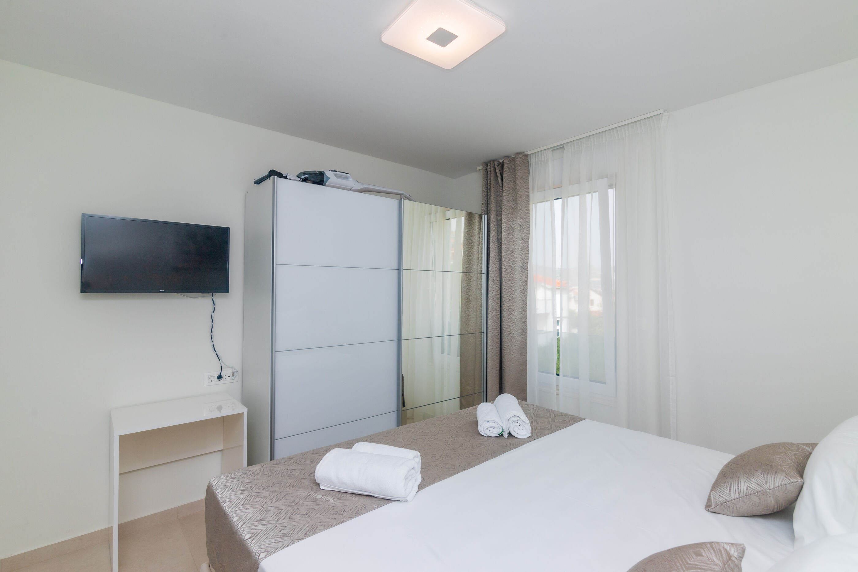 Apartments Dora 82221-A4