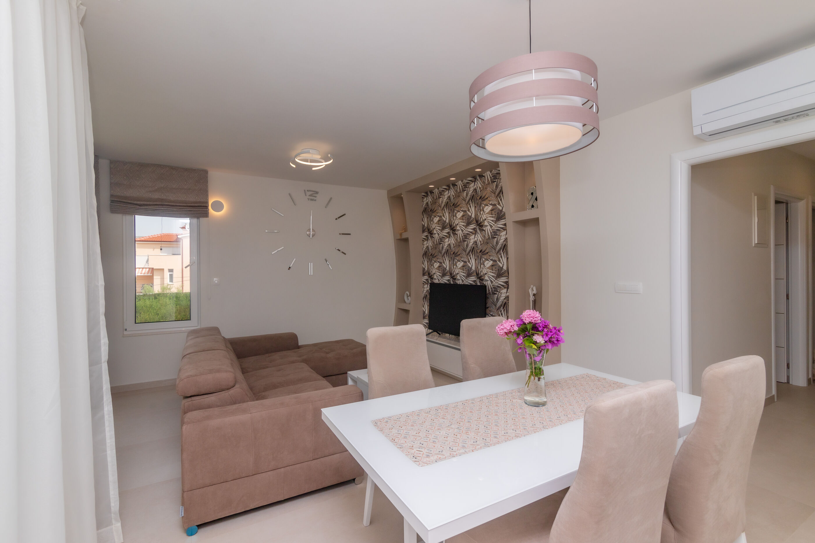 Apartments Dora 82221-A4