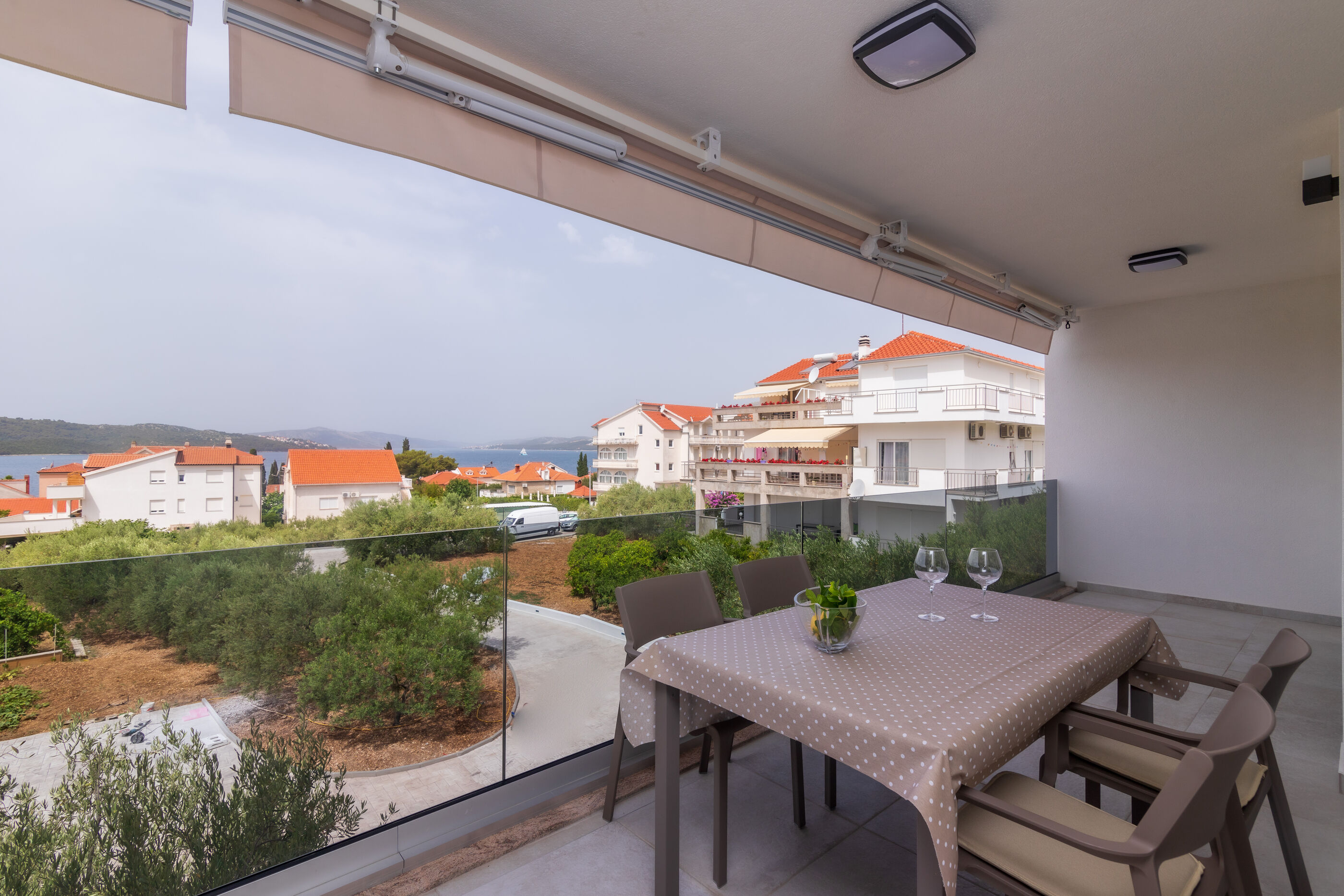 Apartments Dora 82221-A2