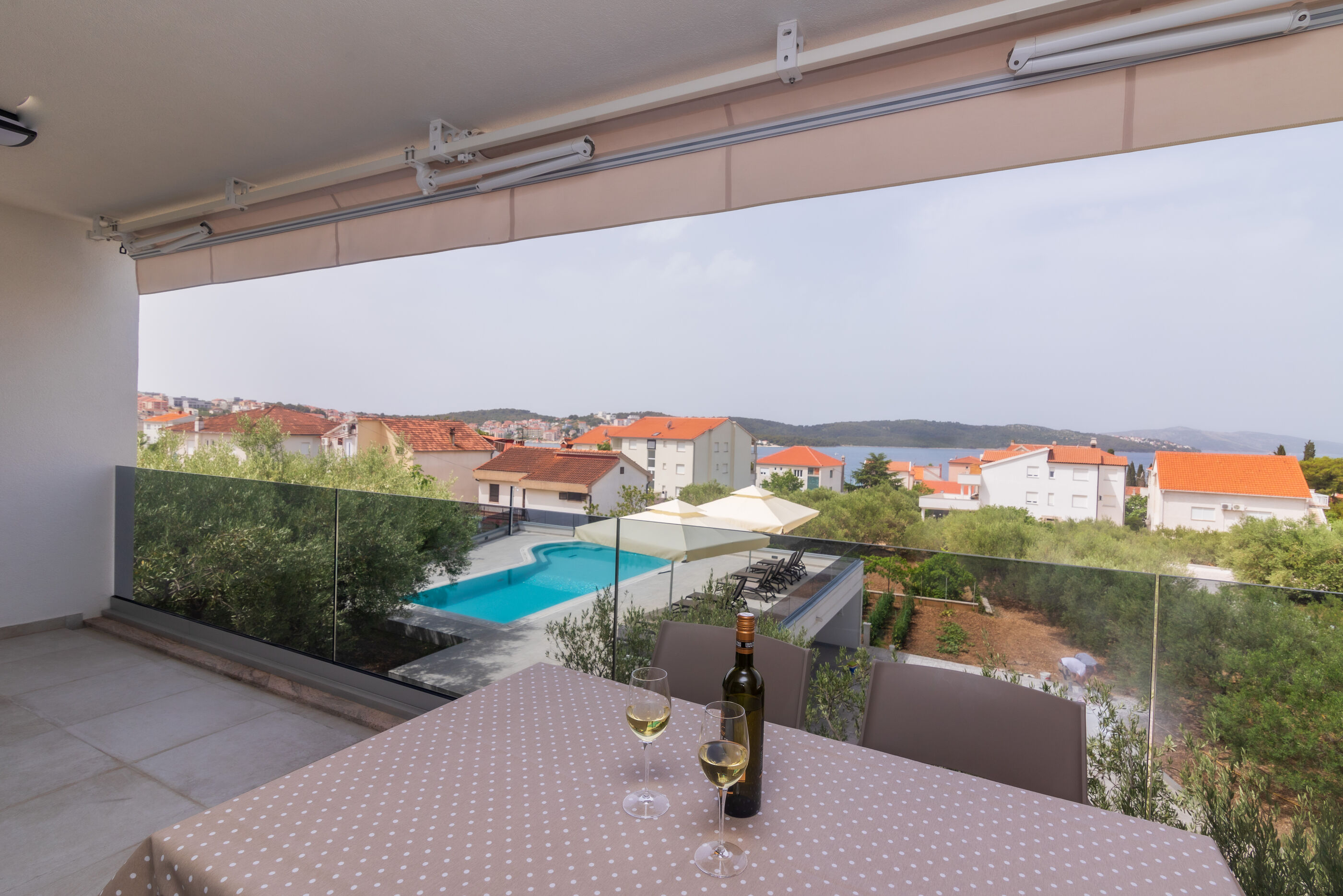 Apartments Dora 82221-A1