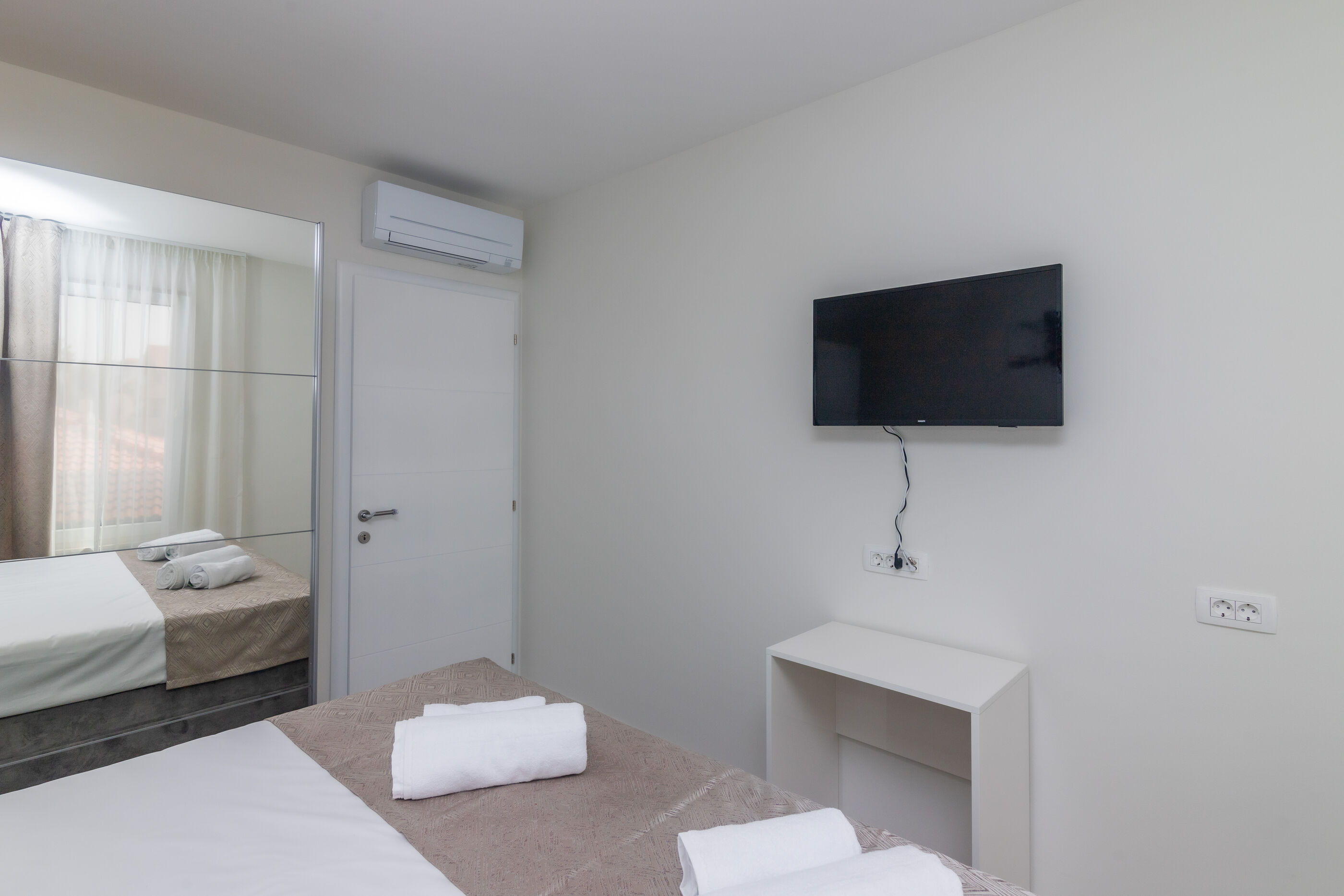Apartments Dora 82221-A3