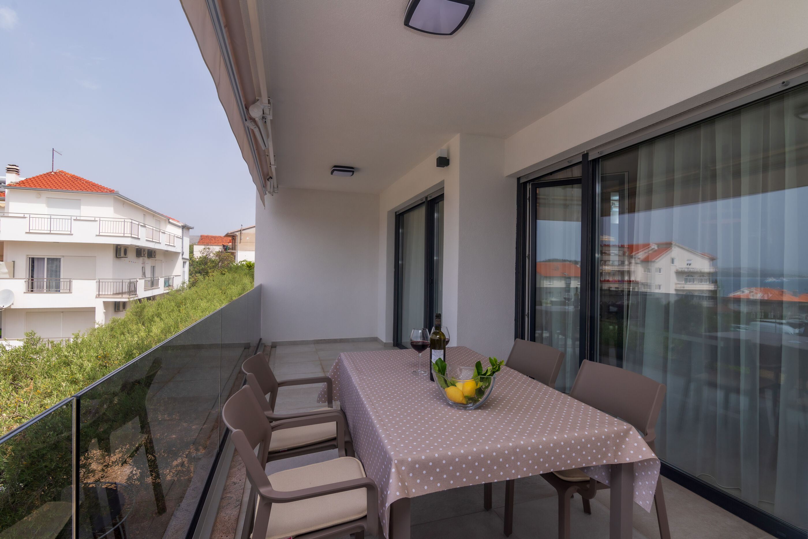 Apartments Dora 82221-A2