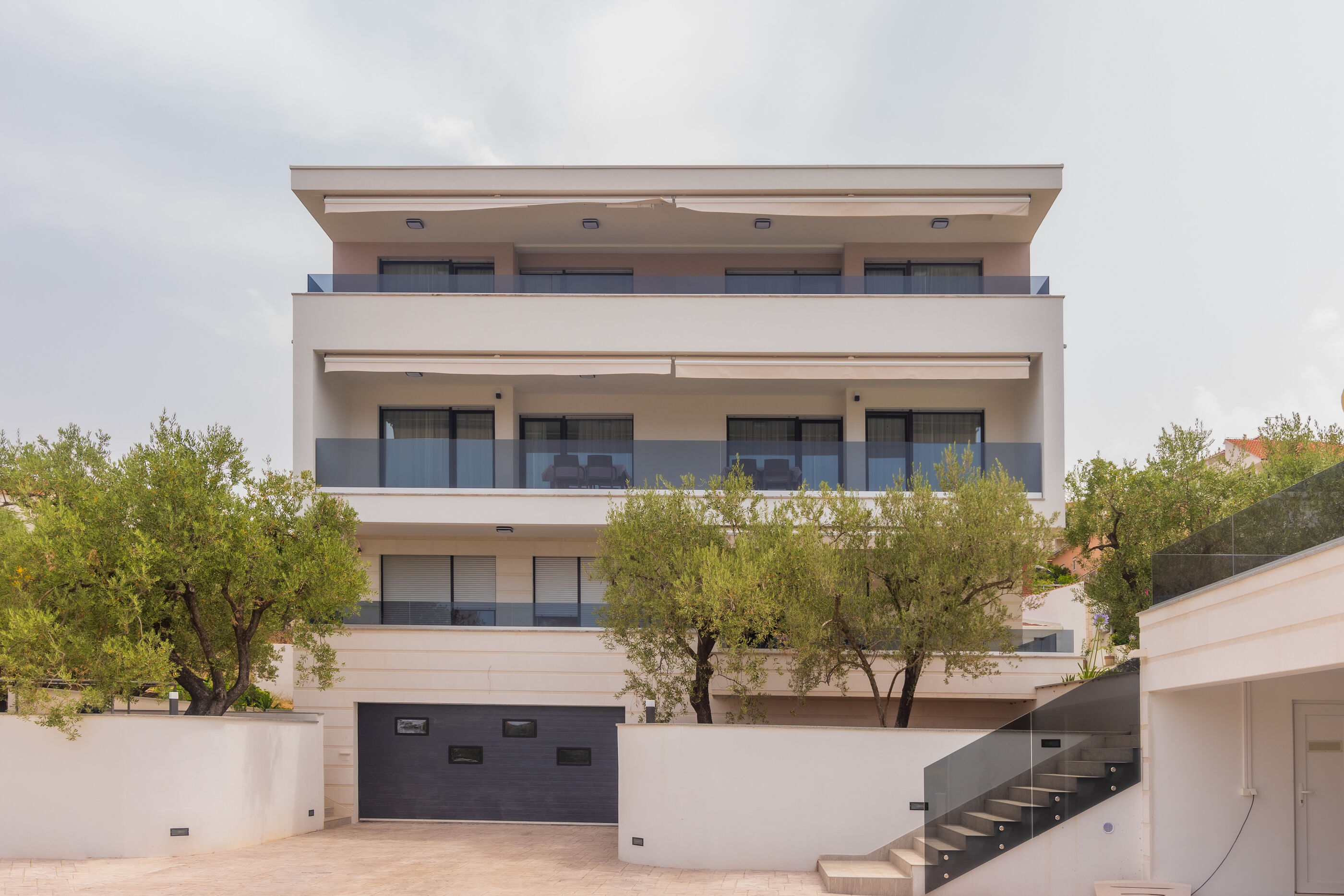 Apartments Dora 82221-A1