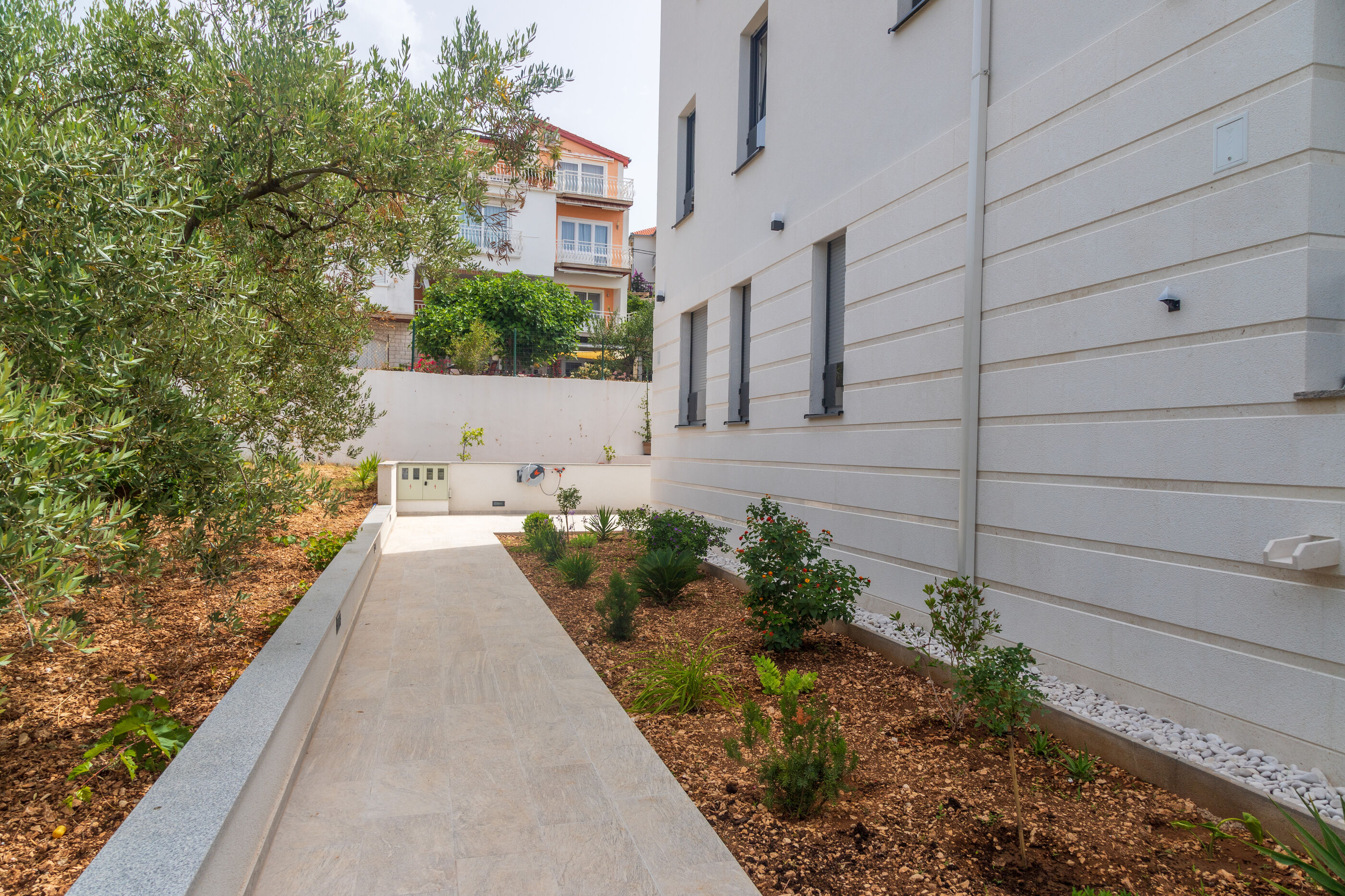 Apartments Dora 82221-A1