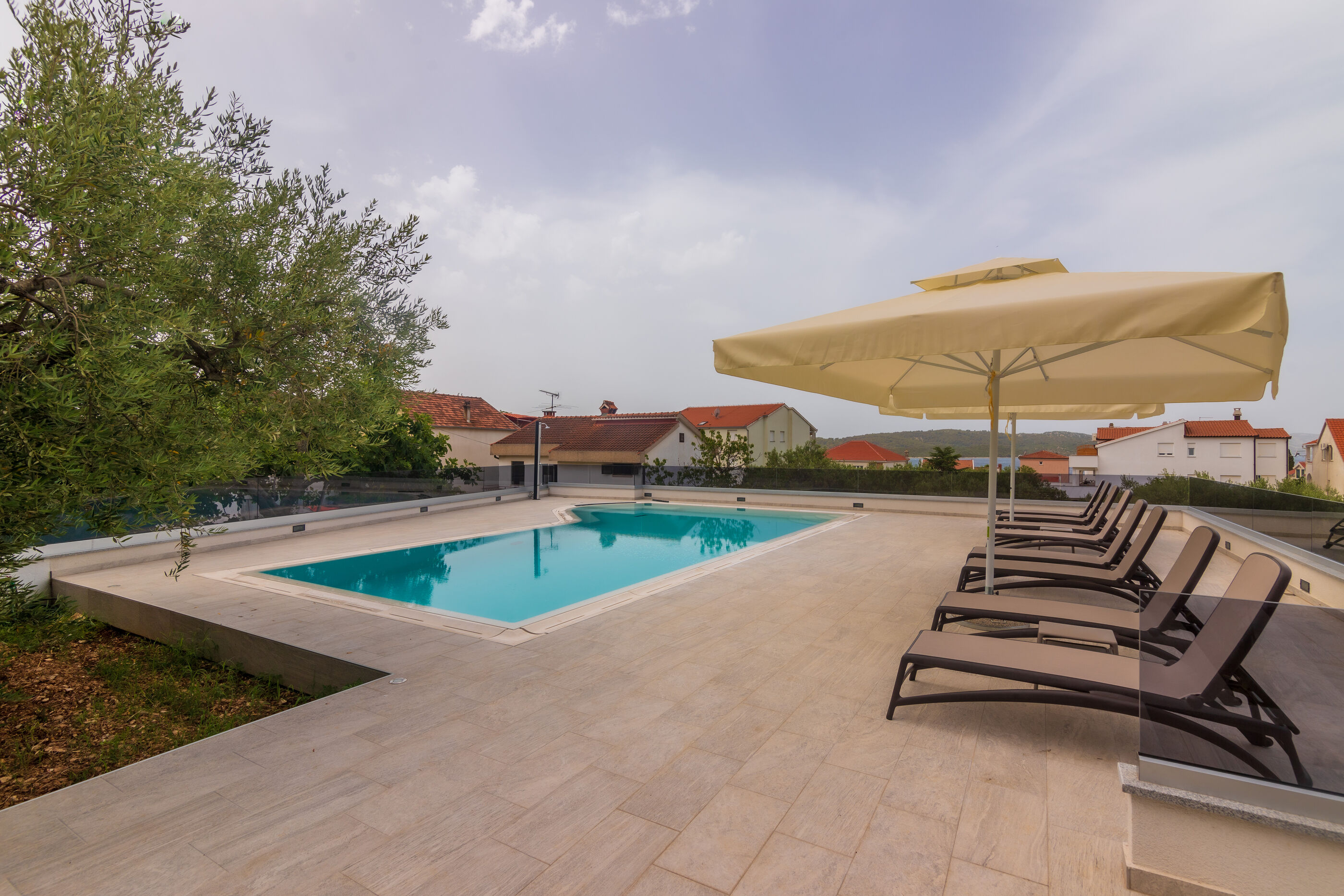 Apartments Dora 82221-A1
