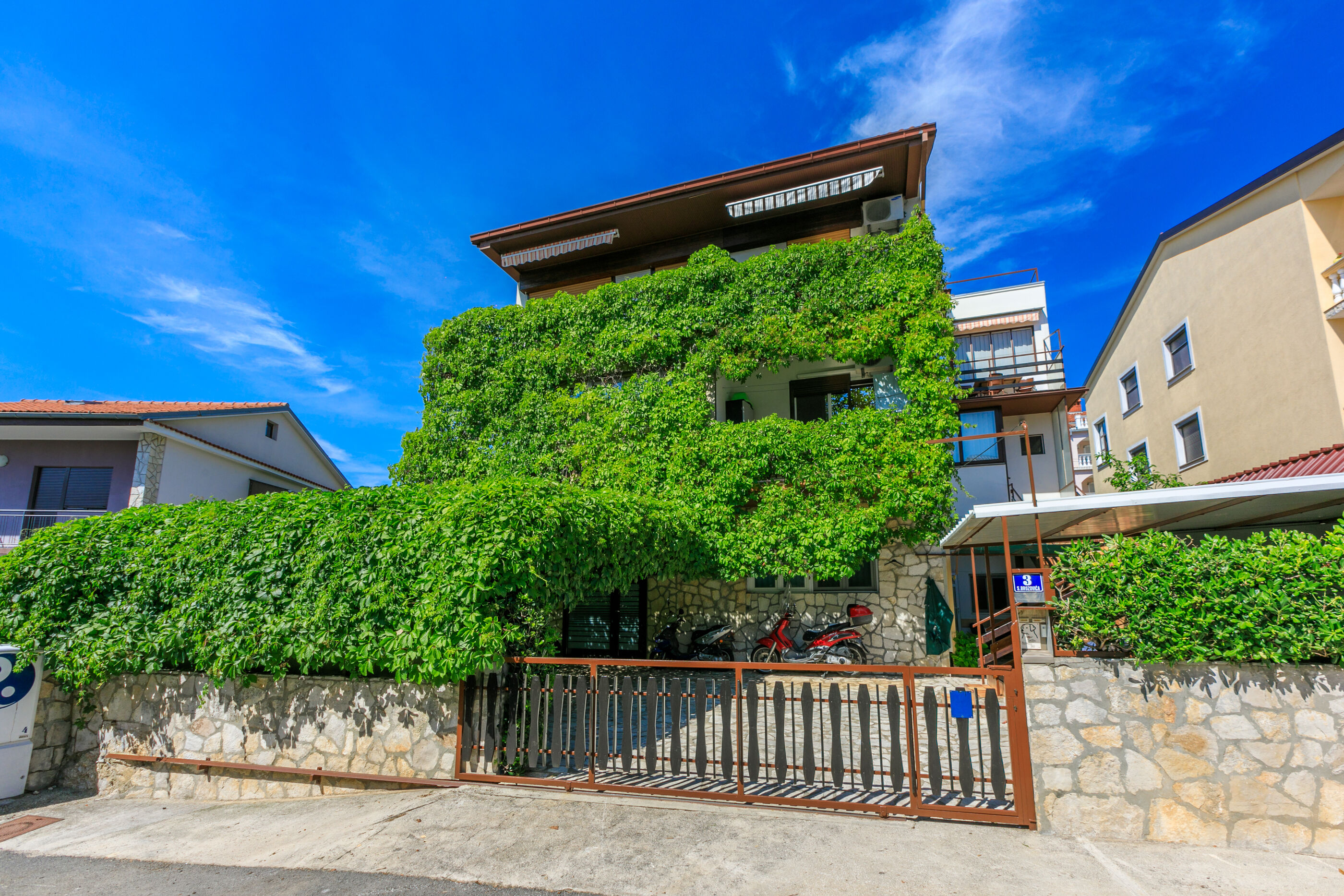 Apartment Luksi 81861-A1