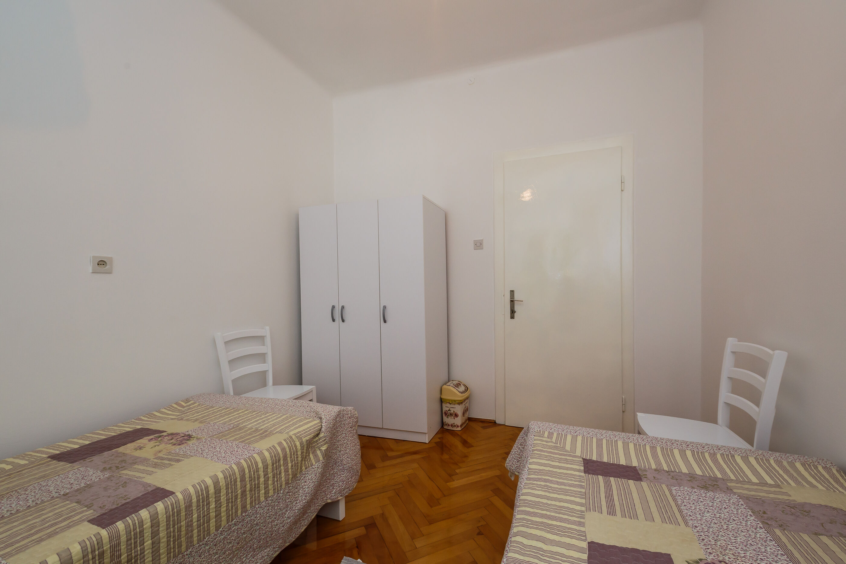 Apartments Jelen 17281-A1