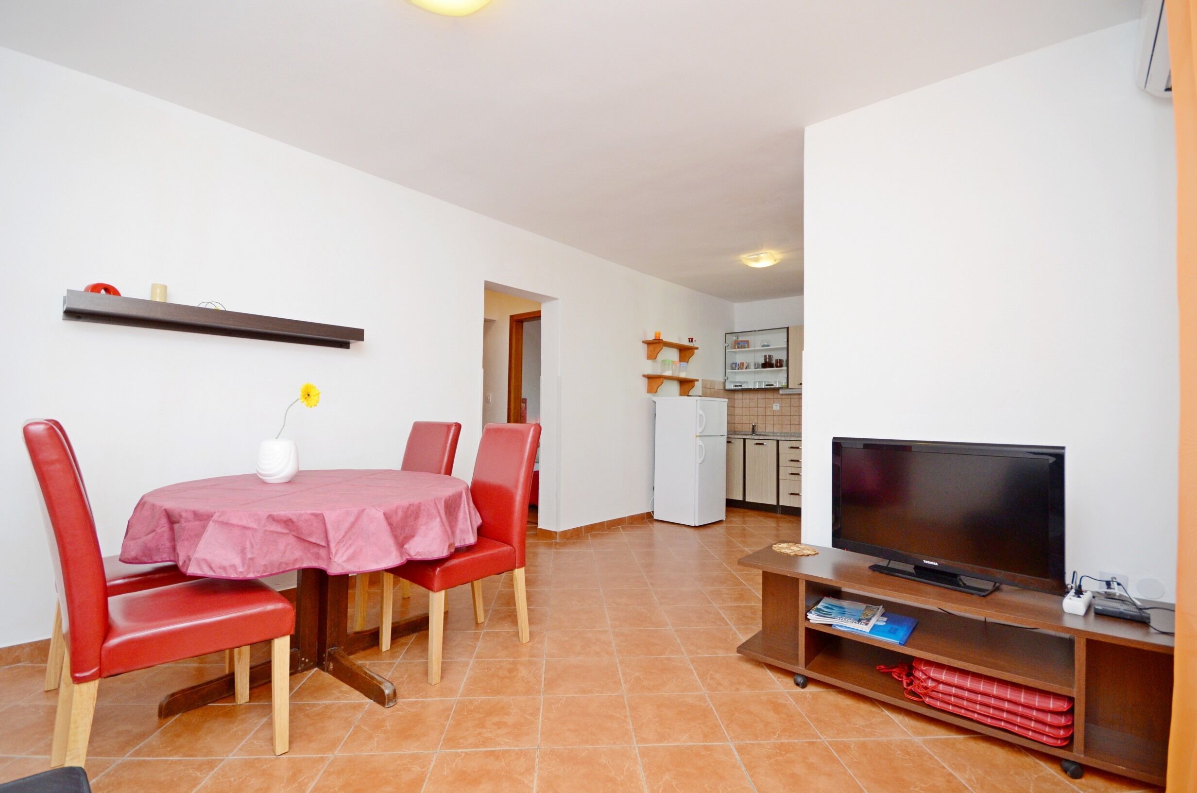 Apartments Jadranka 28281-A1