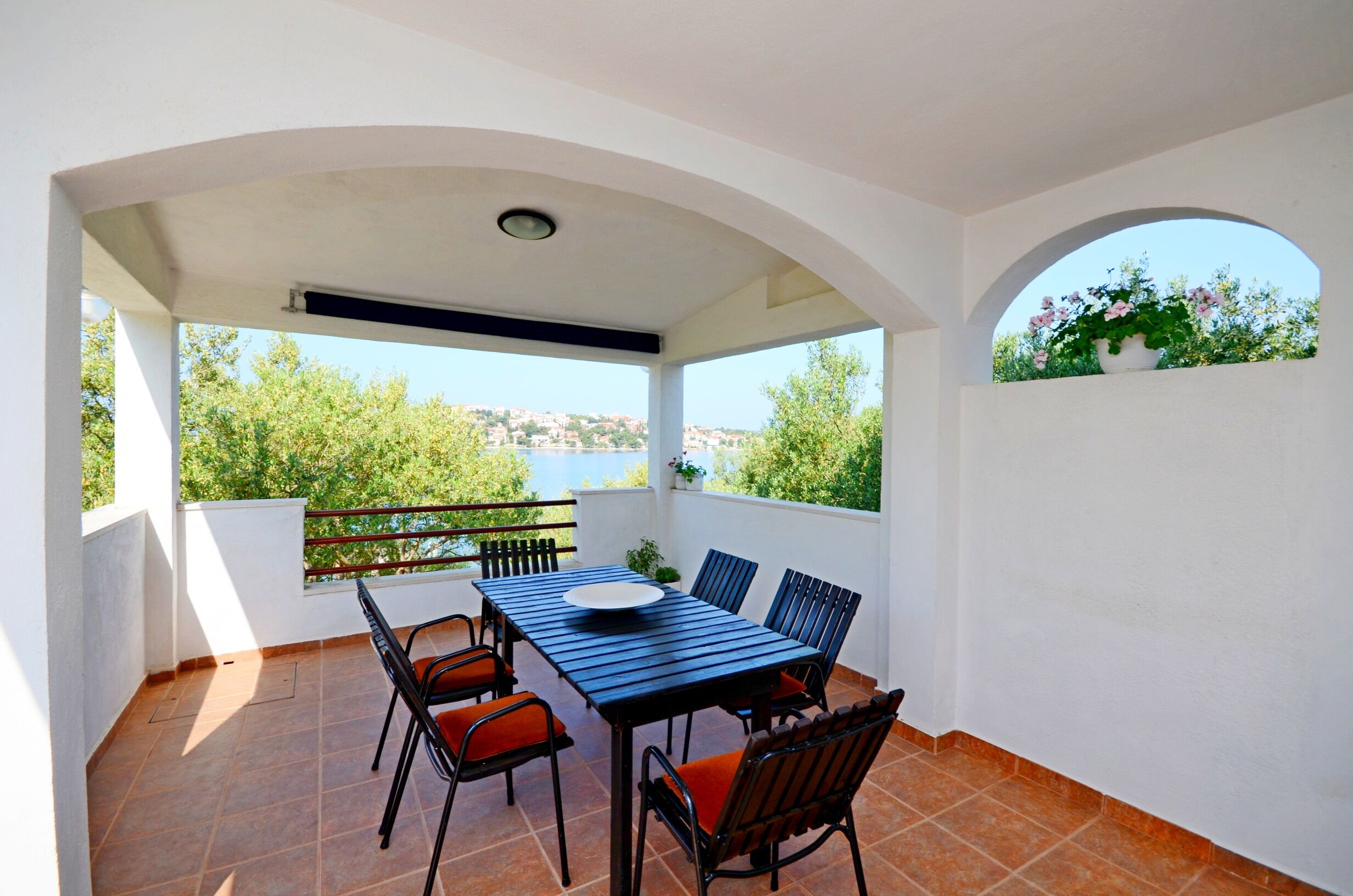 Apartments Jadranka 28281-A1